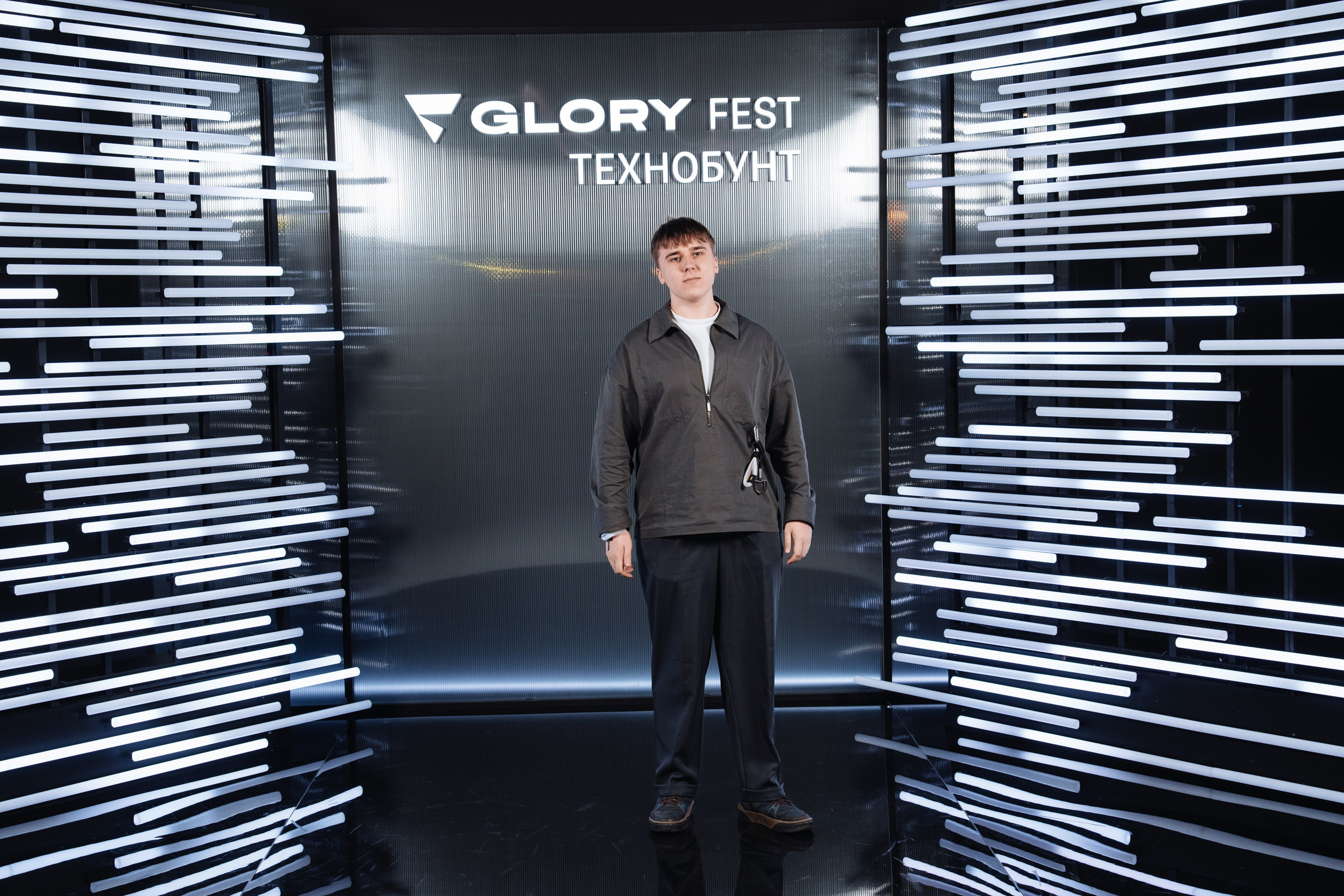 Glory 2025. Рекламный фотограф Москва — рекламная и бренд-съёмка | Polyakov