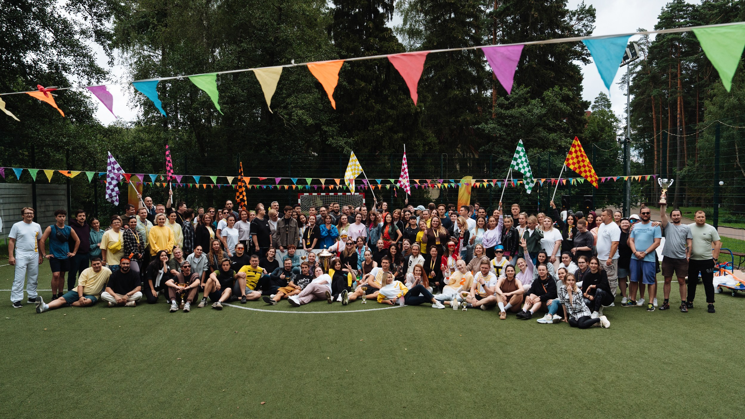 Summer corporate. Рекламный фотограф Москва — рекламная и бренд-съёмка | Polyakov