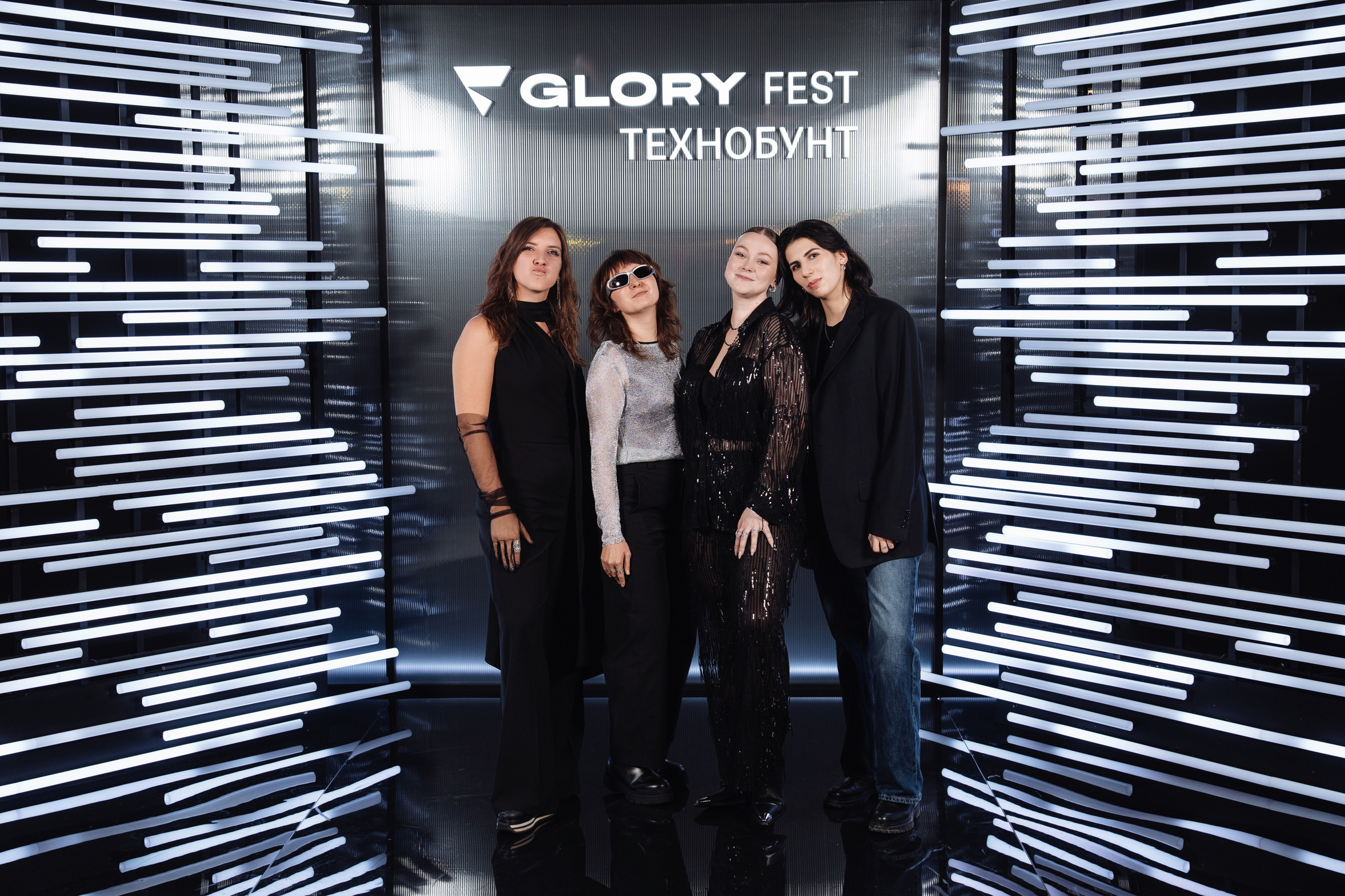 Glory 2025. Рекламный фотограф Москва — рекламная и бренд-съёмка | Polyakov