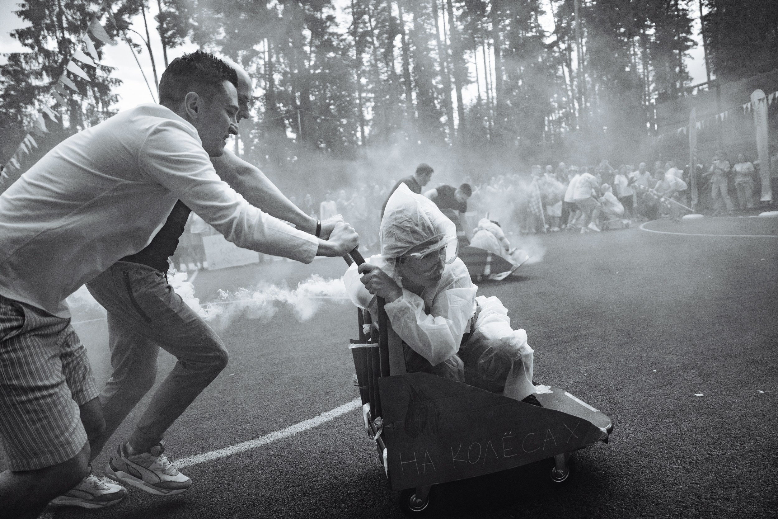 Summer corporate. Рекламный фотограф Москва — рекламная и бренд-съёмка | Polyakov
