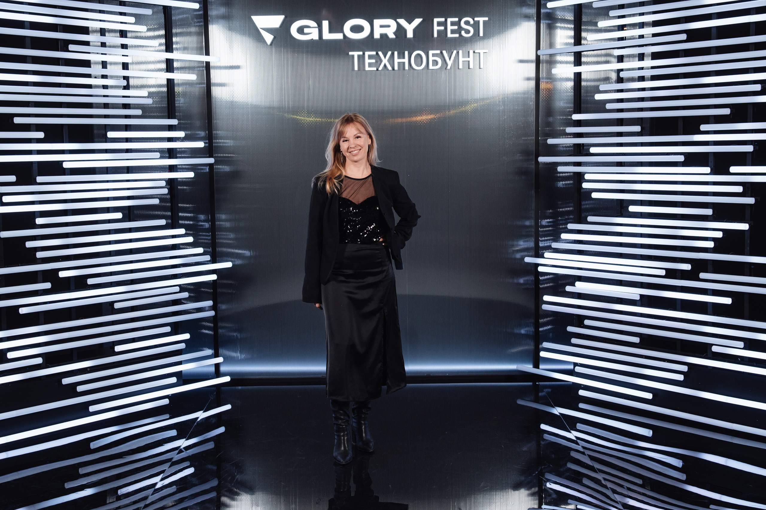 Glory 2025. Рекламный фотограф Москва — рекламная и бренд-съёмка | Polyakov