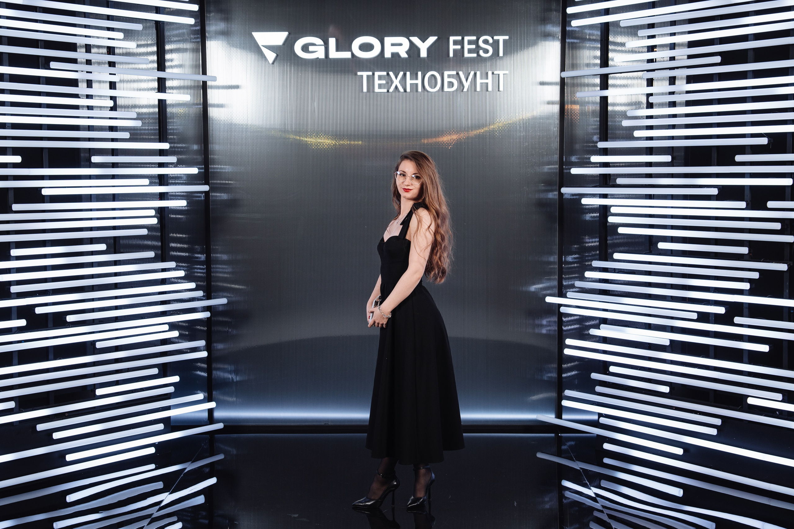 Glory 2025. Рекламный фотограф Москва — рекламная и бренд-съёмка | Polyakov