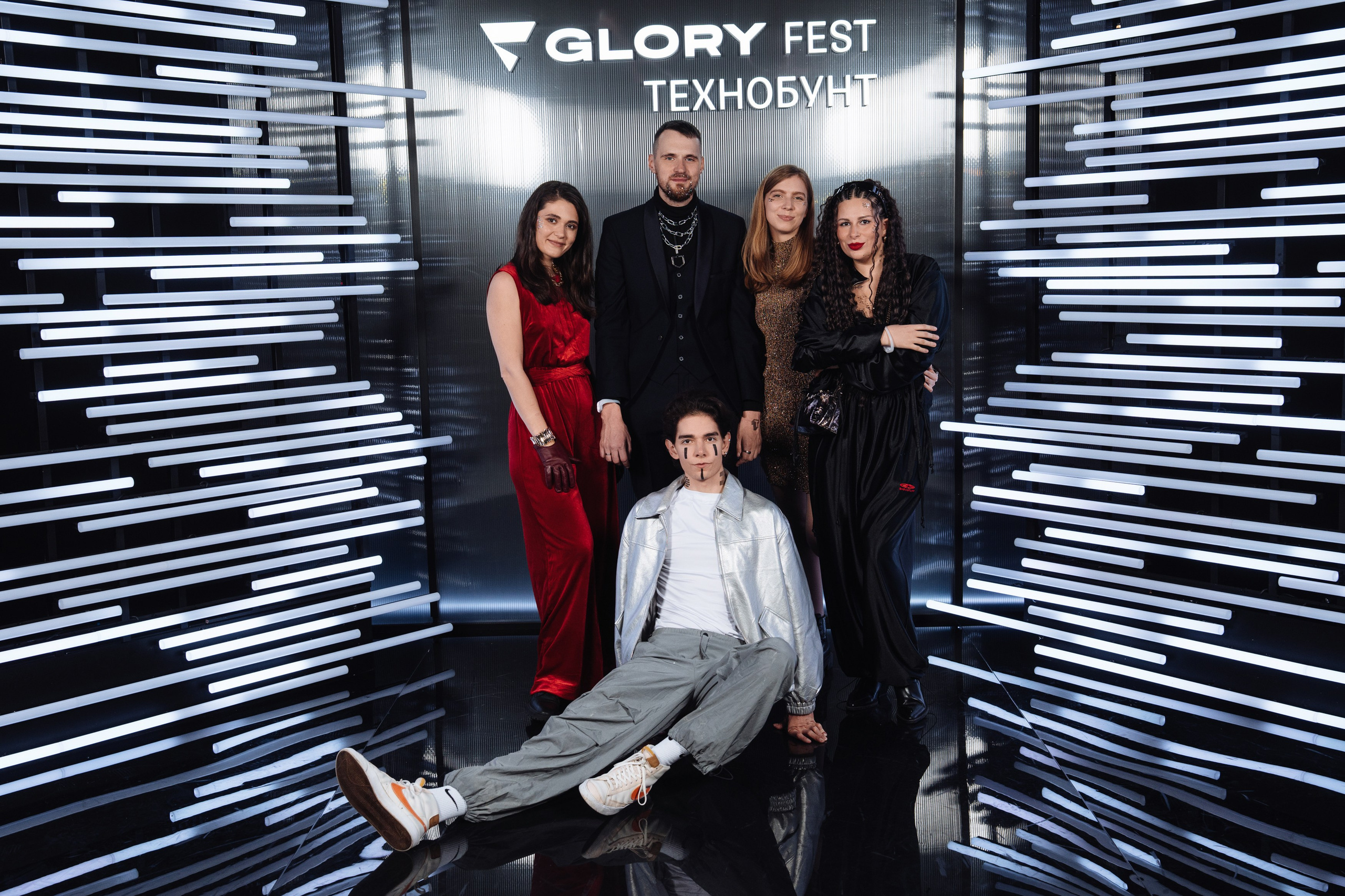 Glory 2025. Рекламный фотограф Москва — рекламная и бренд-съёмка | Polyakov