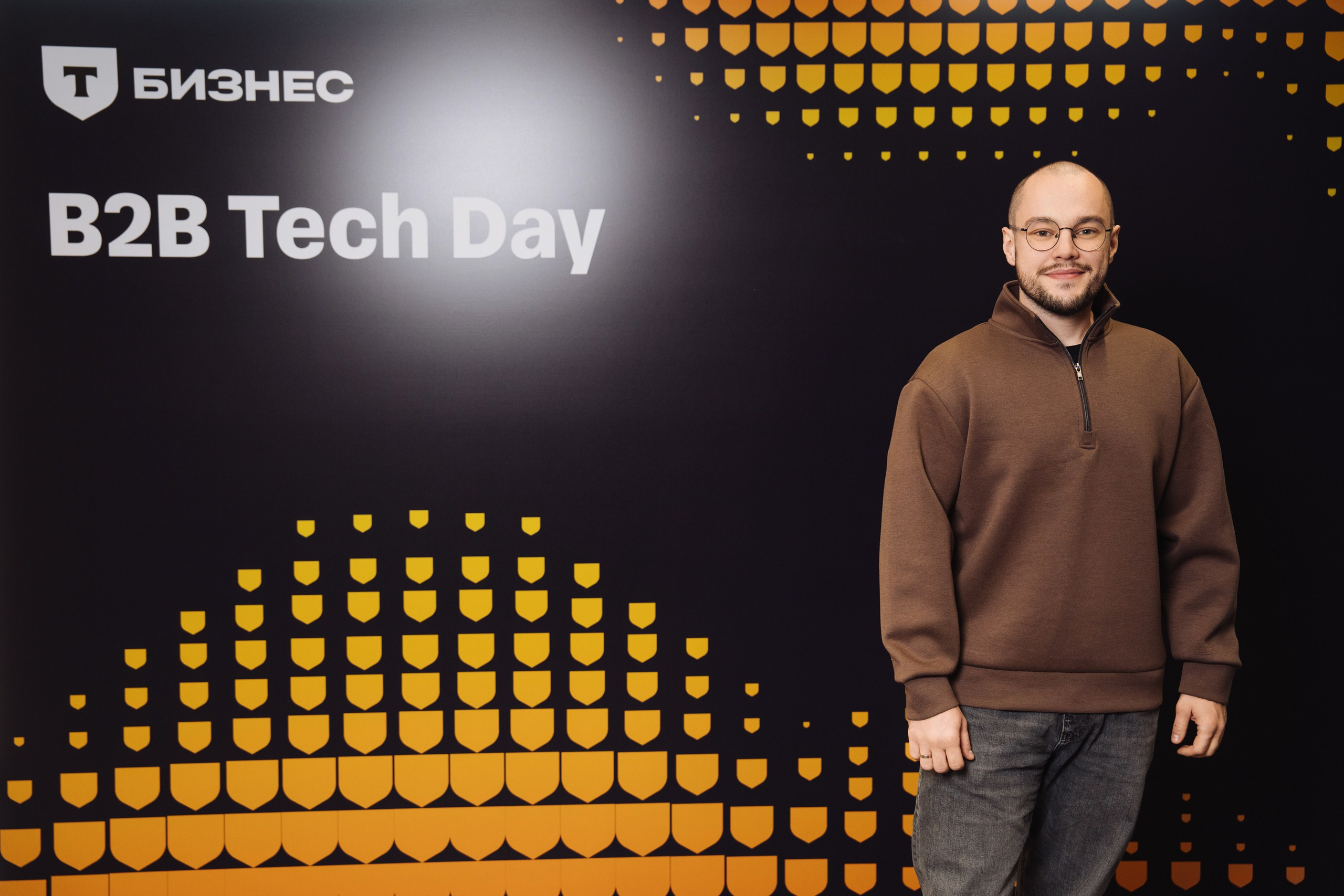 B2B Tech Day. Рекламный фотограф Москва — рекламная и бренд-съёмка | Polyakov