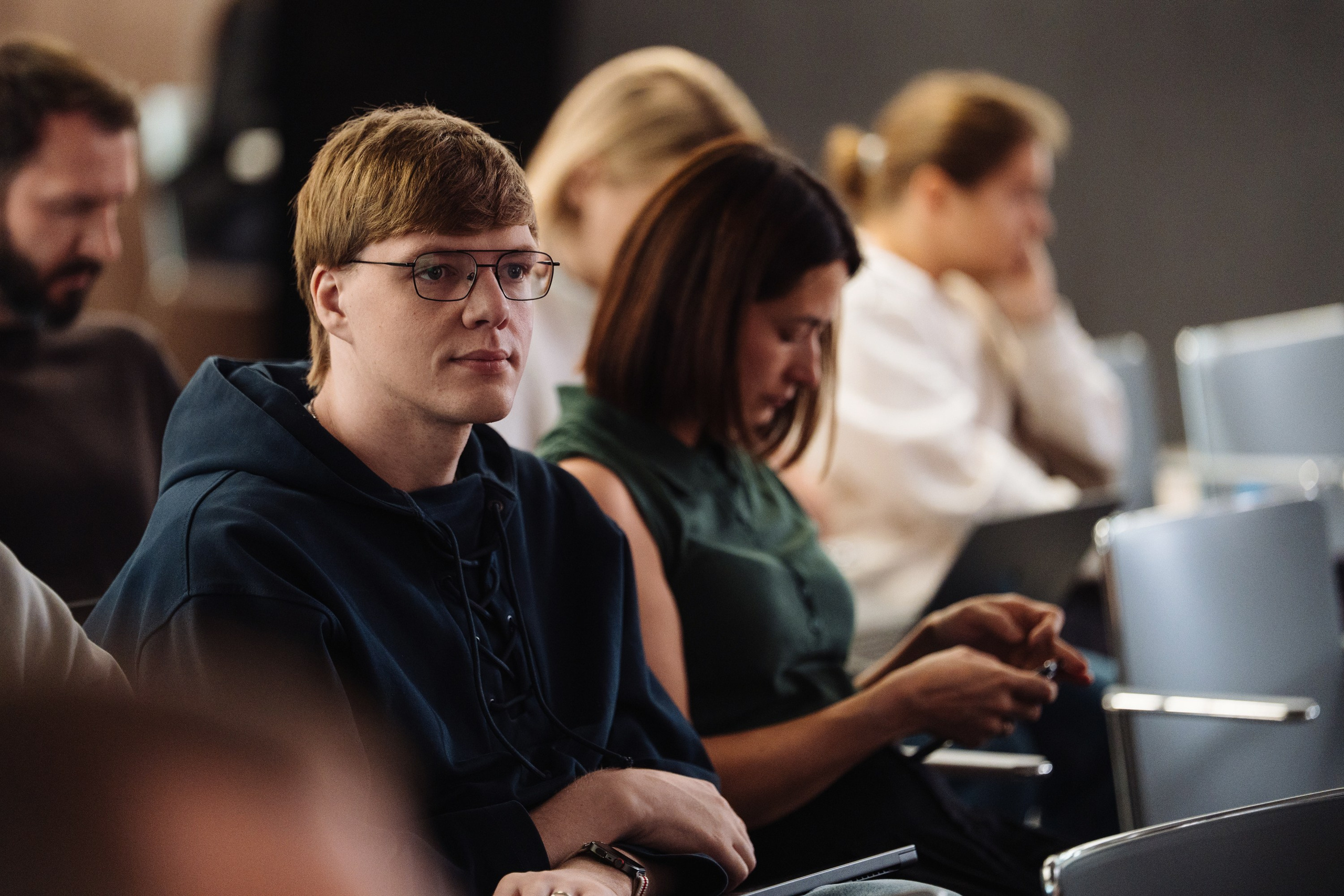 B2B Tech Day. Рекламный фотограф Москва — рекламная и бренд-съёмка | Polyakov