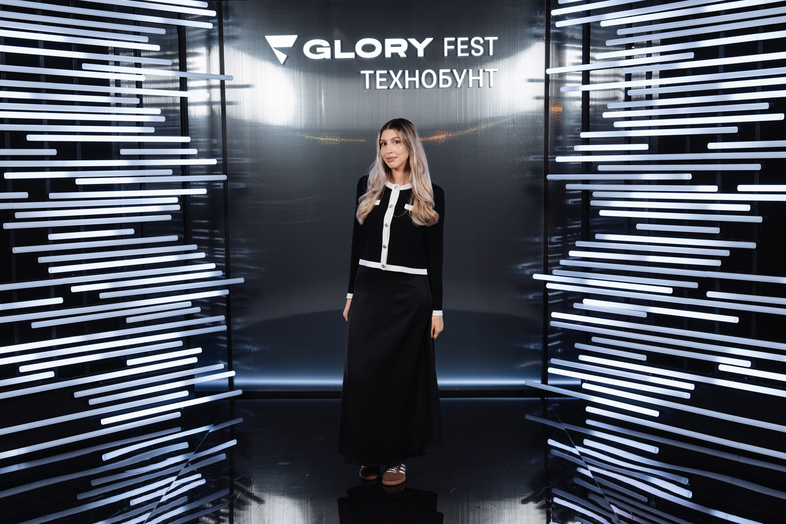 Glory 2025. Рекламный фотограф Москва — рекламная и бренд-съёмка | Polyakov