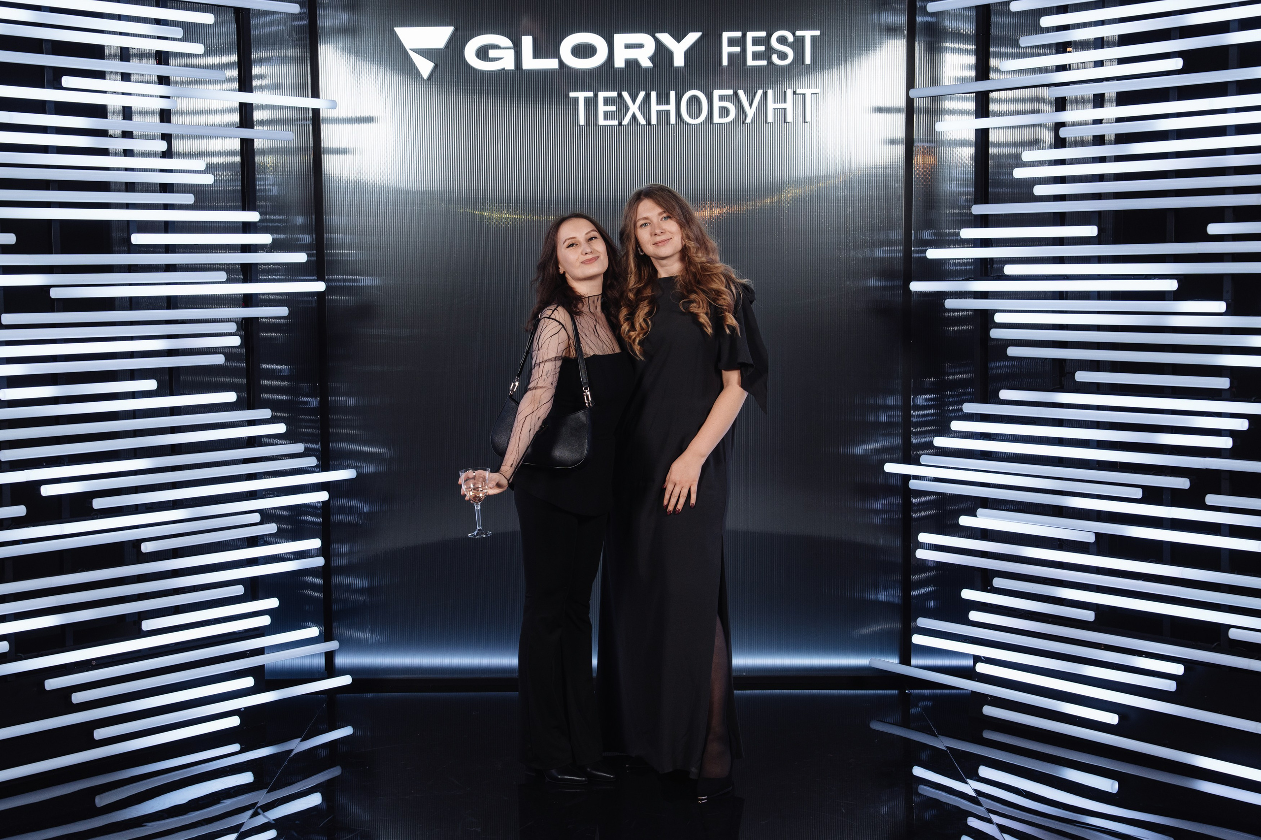 Glory 2025. Рекламный фотограф Москва — рекламная и бренд-съёмка | Polyakov