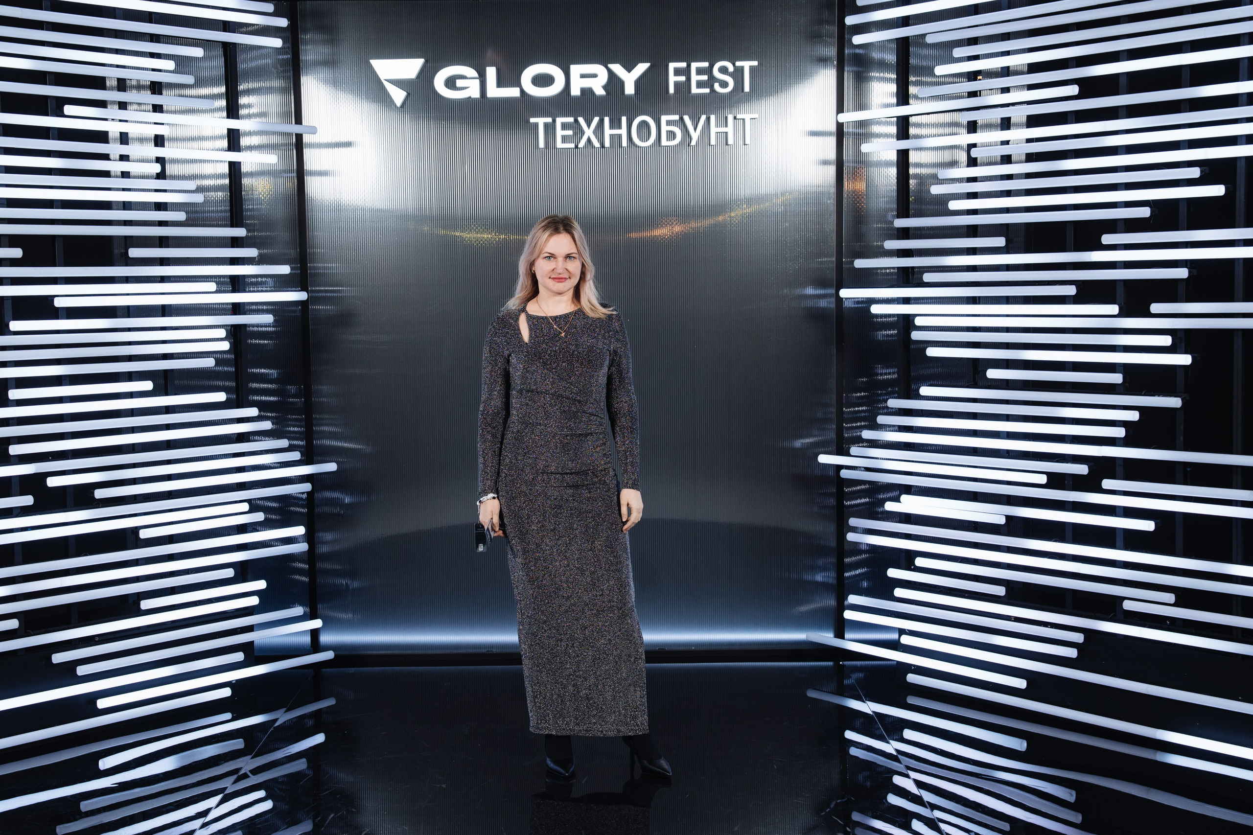 Glory 2025. Рекламный фотограф Москва — рекламная и бренд-съёмка | Polyakov
