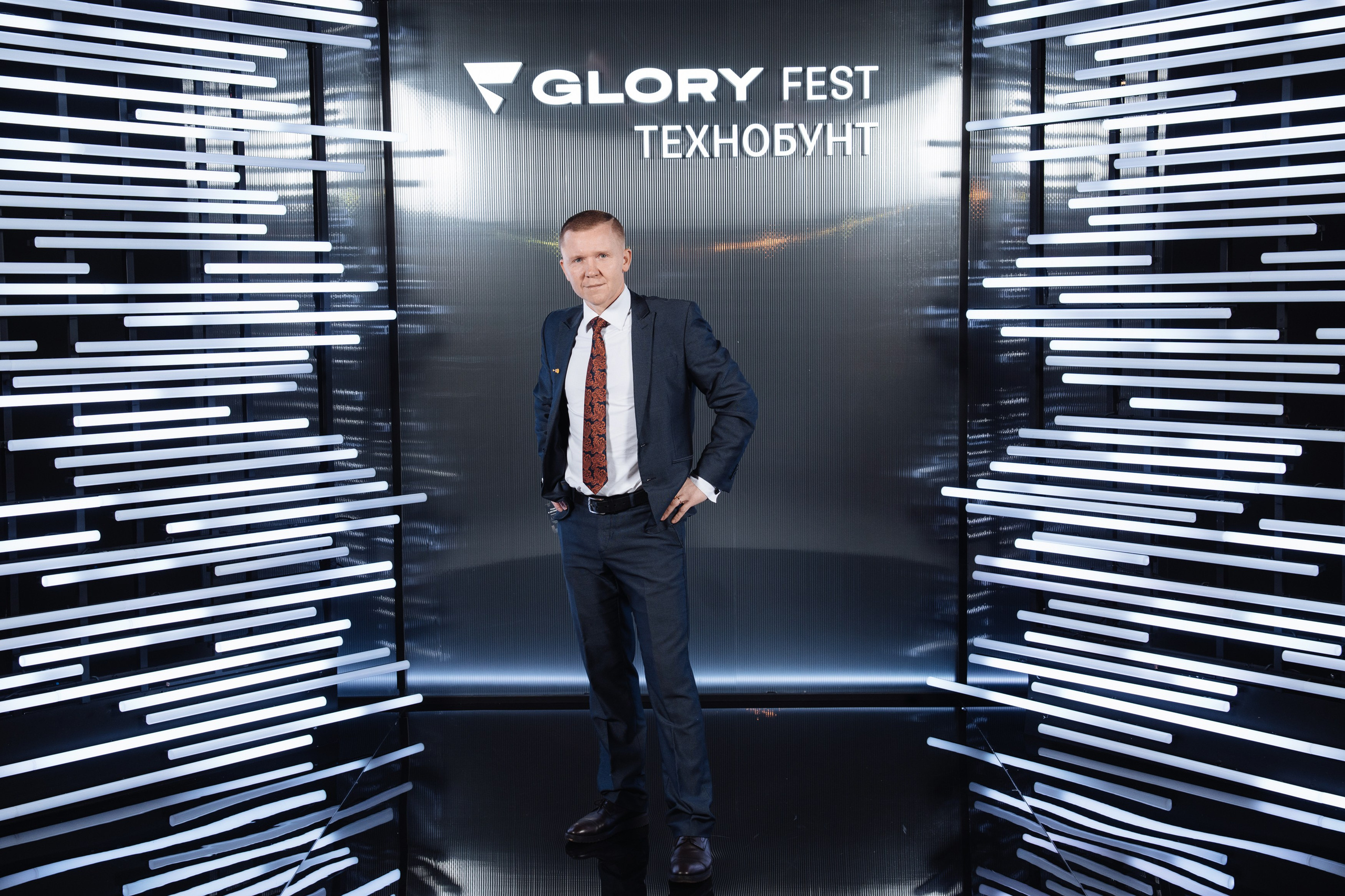 Glory 2025. Рекламный фотограф Москва — рекламная и бренд-съёмка | Polyakov