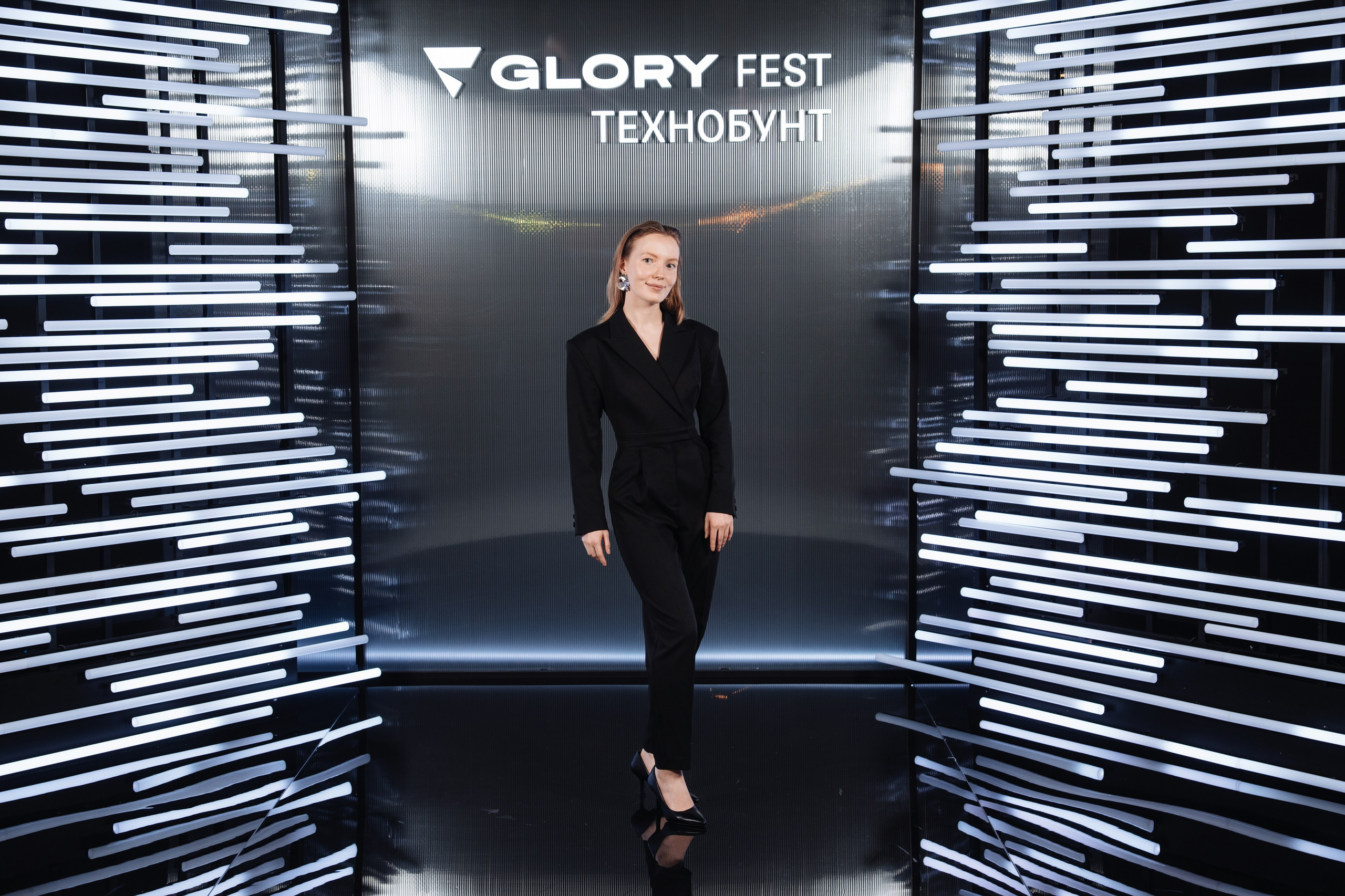 Glory 2025. Рекламный фотограф Москва — рекламная и бренд-съёмка | Polyakov