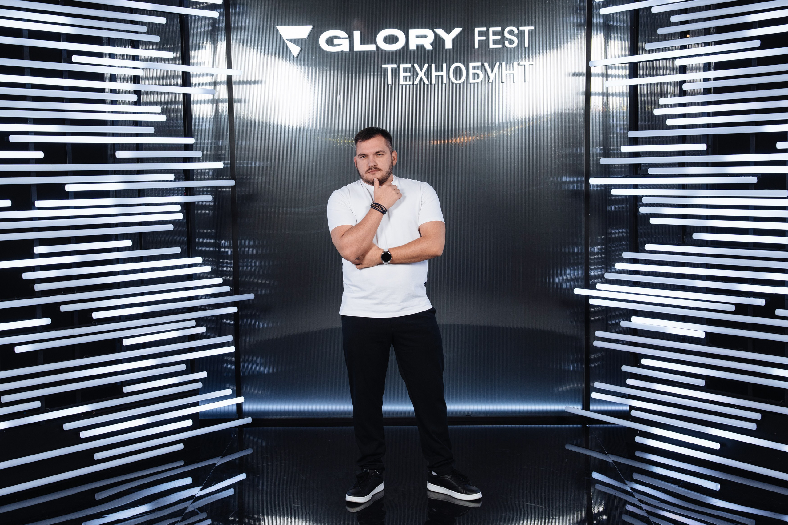 Glory 2025. Рекламный фотограф Москва — рекламная и бренд-съёмка | Polyakov