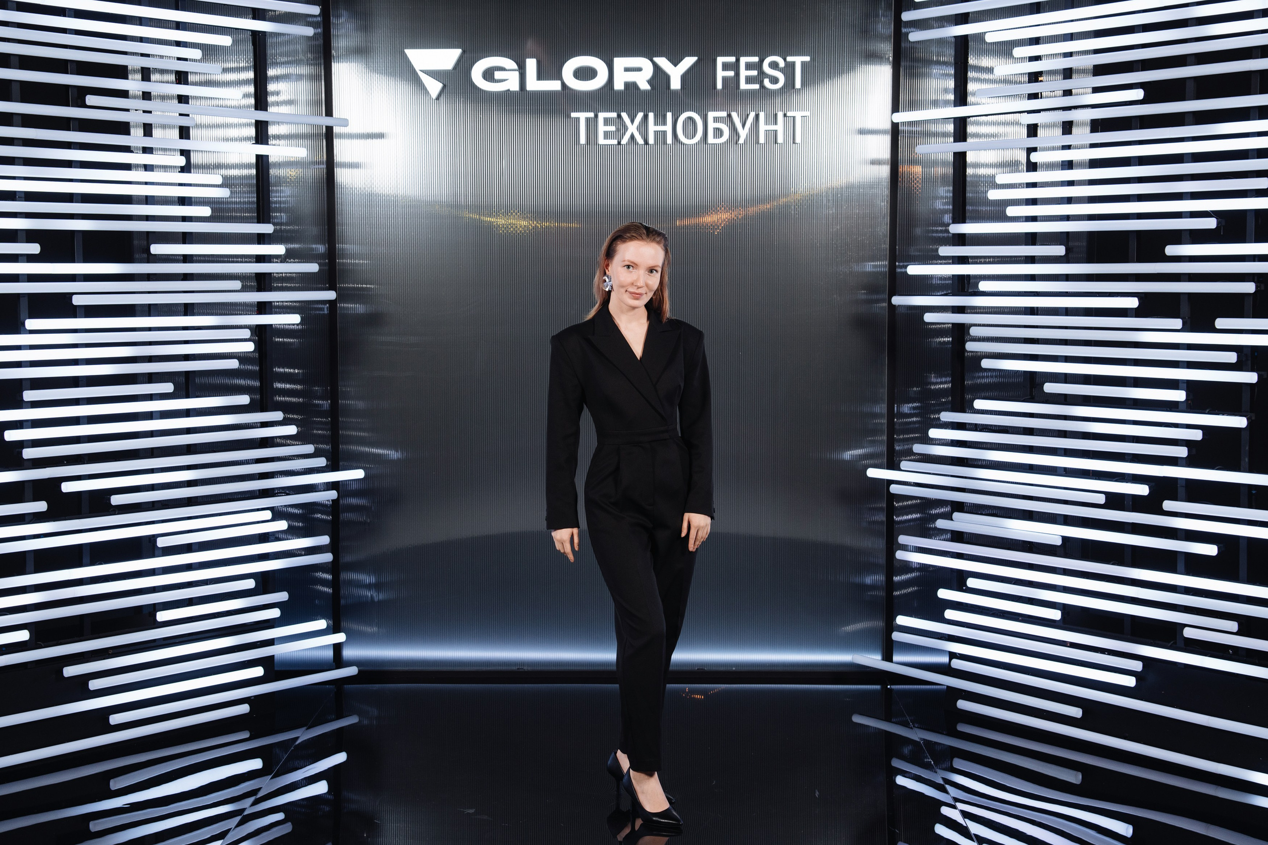 Glory 2025. Рекламный фотограф Москва — рекламная и бренд-съёмка | Polyakov