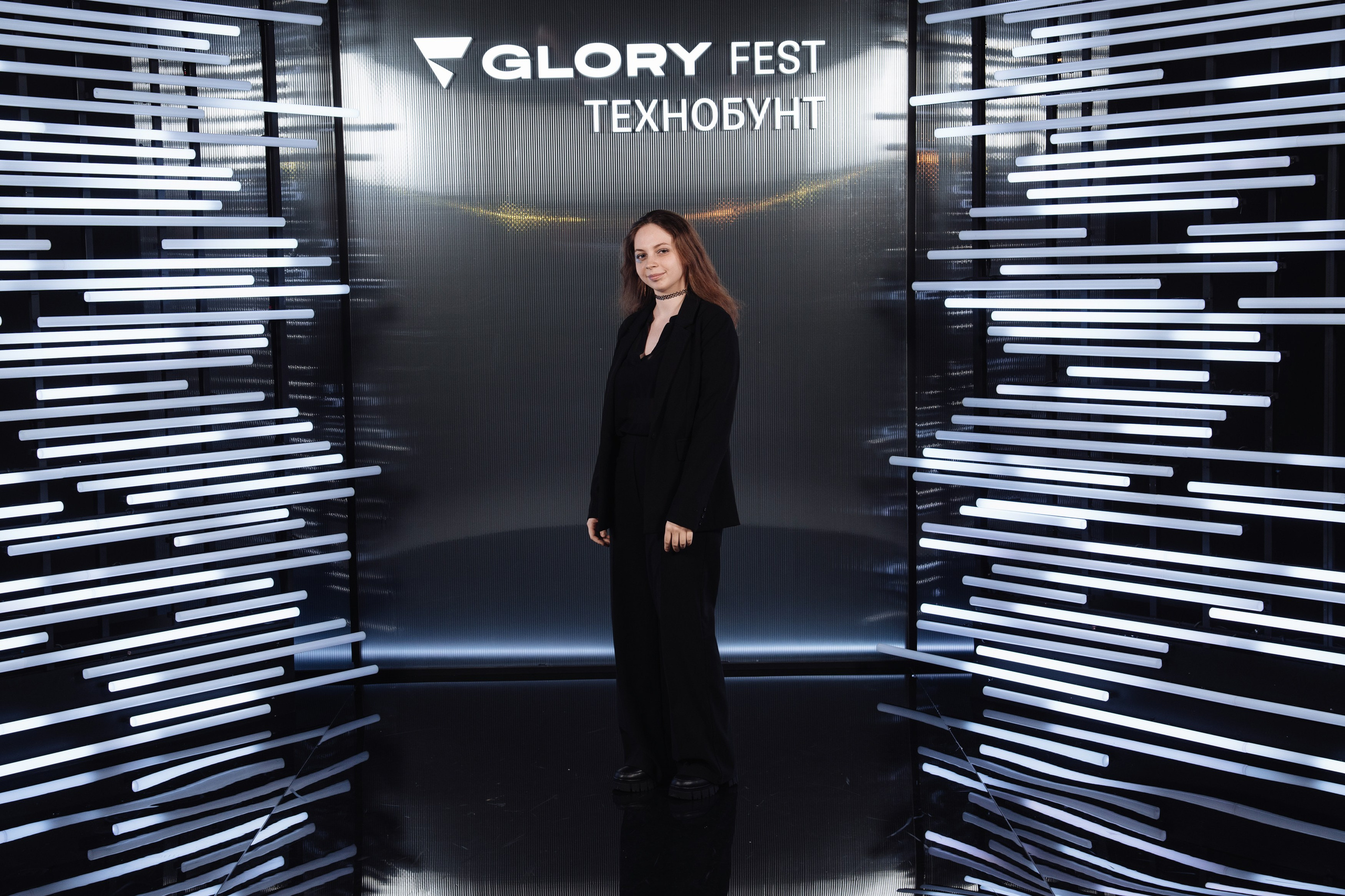 Glory 2025. Рекламный фотограф Москва — рекламная и бренд-съёмка | Polyakov
