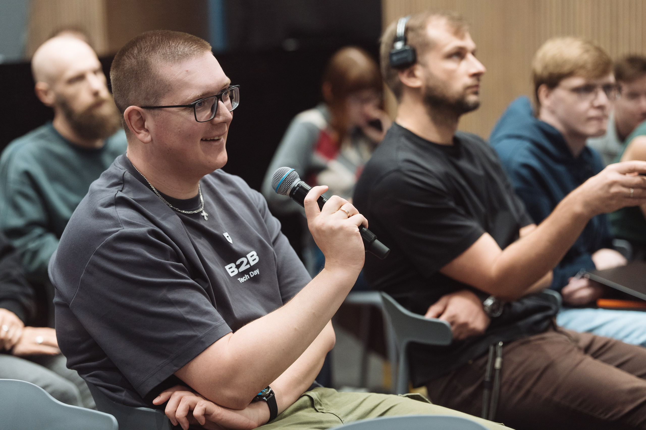 B2B Tech Day. Рекламный фотограф Москва — рекламная и бренд-съёмка | Polyakov