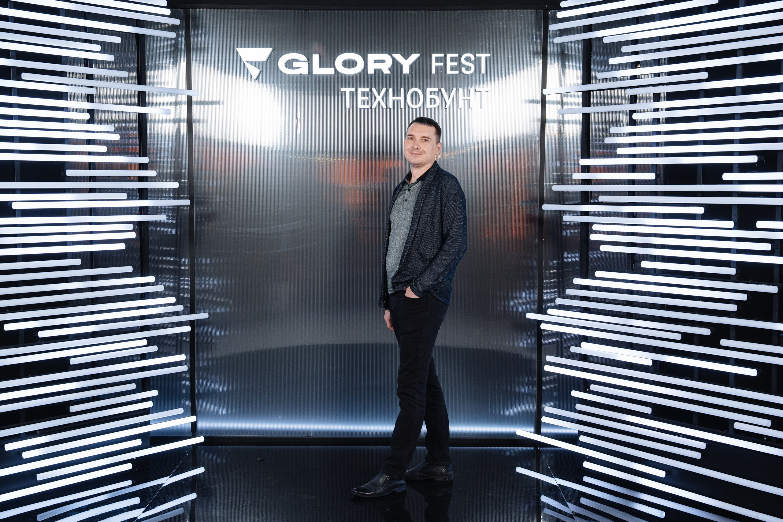 Glory 2025. Рекламный фотограф Москва — рекламная и бренд-съёмка | Polyakov