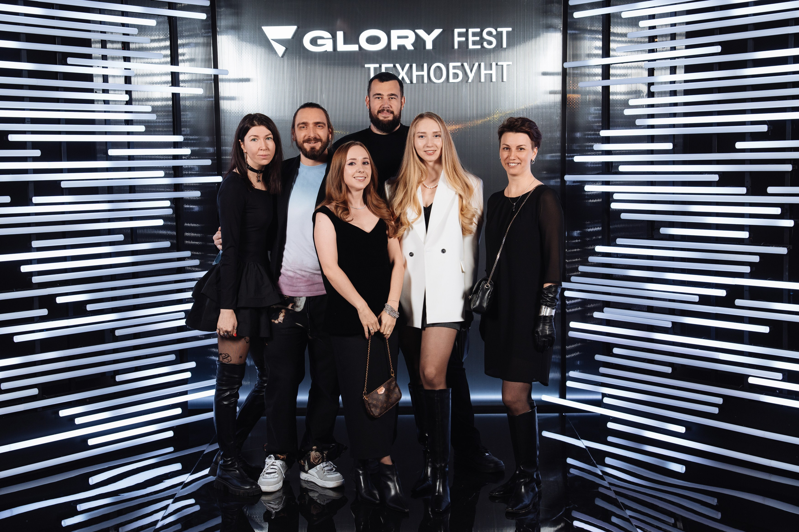 Glory 2025. Рекламный фотограф Москва — рекламная и бренд-съёмка | Polyakov
