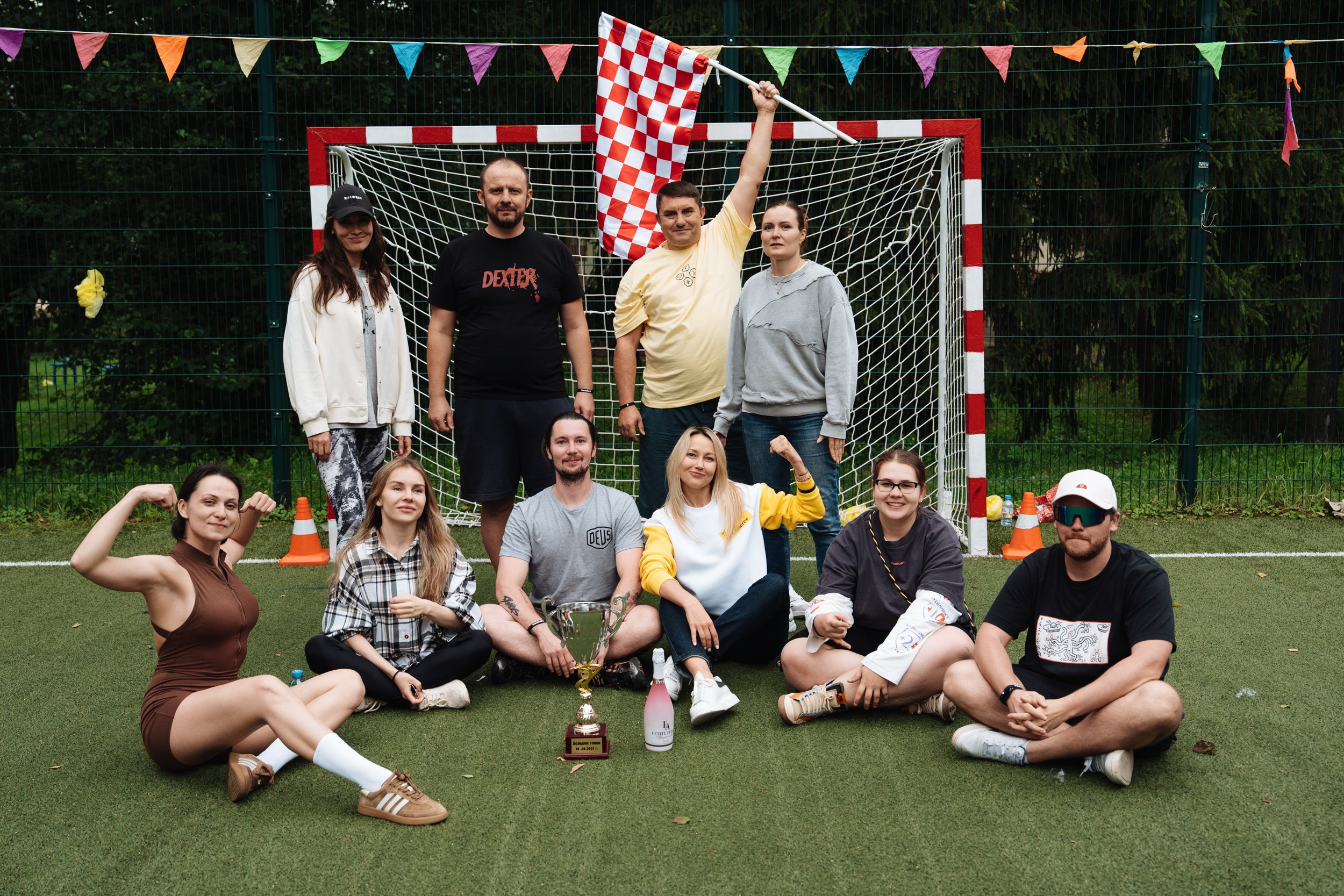 Summer corporate. Рекламный фотограф Москва — рекламная и бренд-съёмка | Polyakov