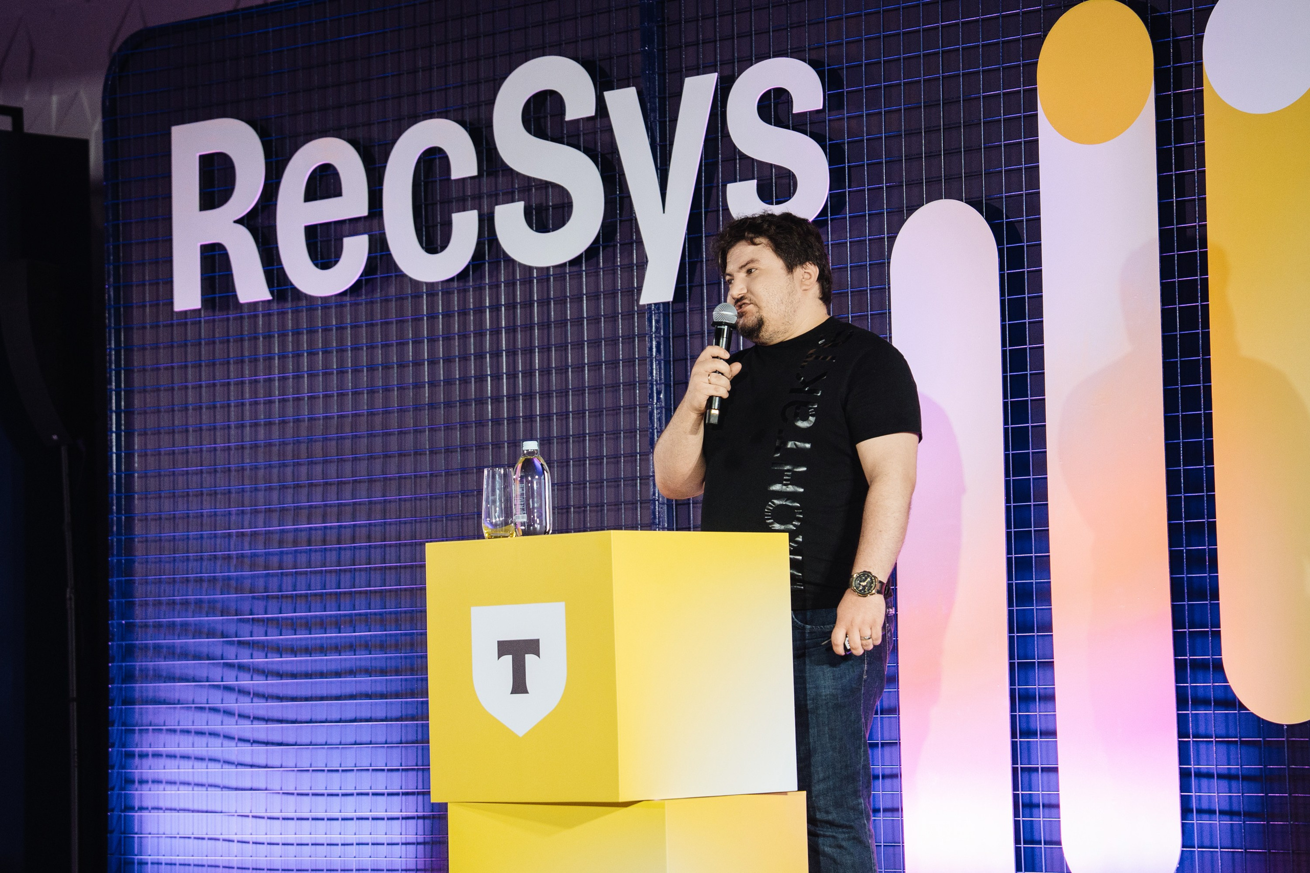 Turbo ML conf 2025. Рекламный фотограф Москва — рекламная и бренд-съёмка | Polyakov