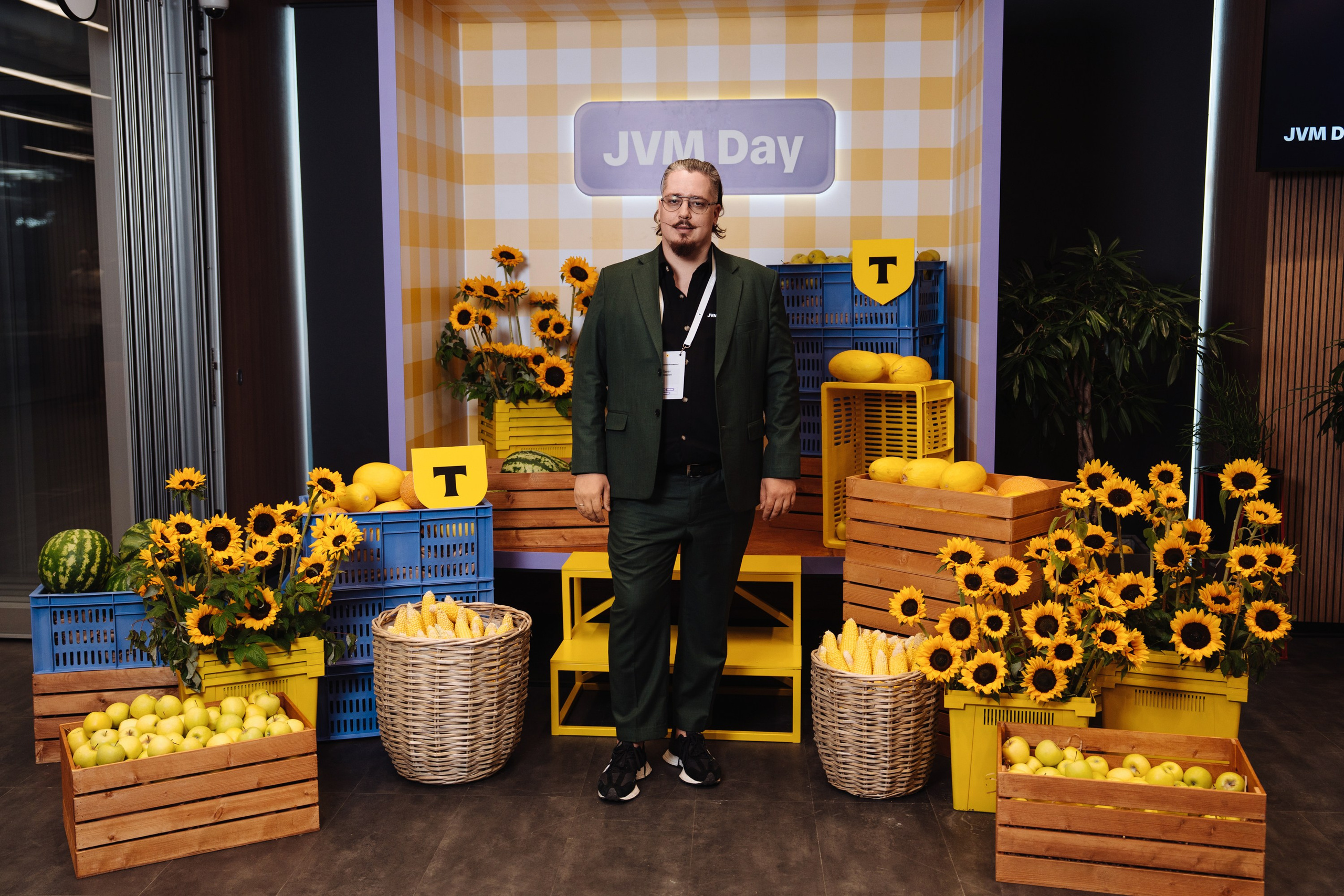 JVM Day 2025. Рекламный фотограф Москва — рекламная и бренд-съёмка | Polyakov