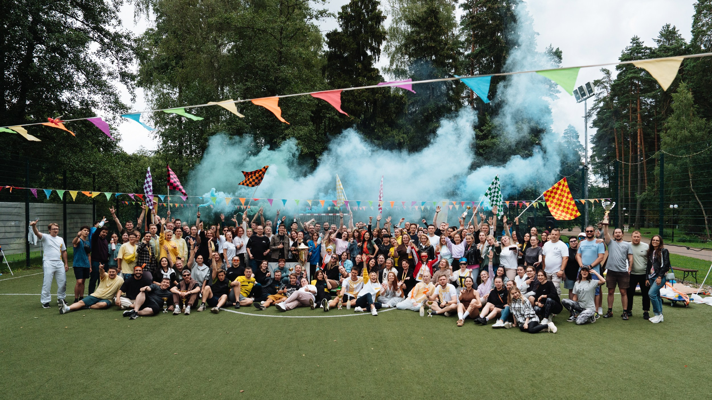 Summer corporate. Рекламный фотограф Москва — рекламная и бренд-съёмка | Polyakov