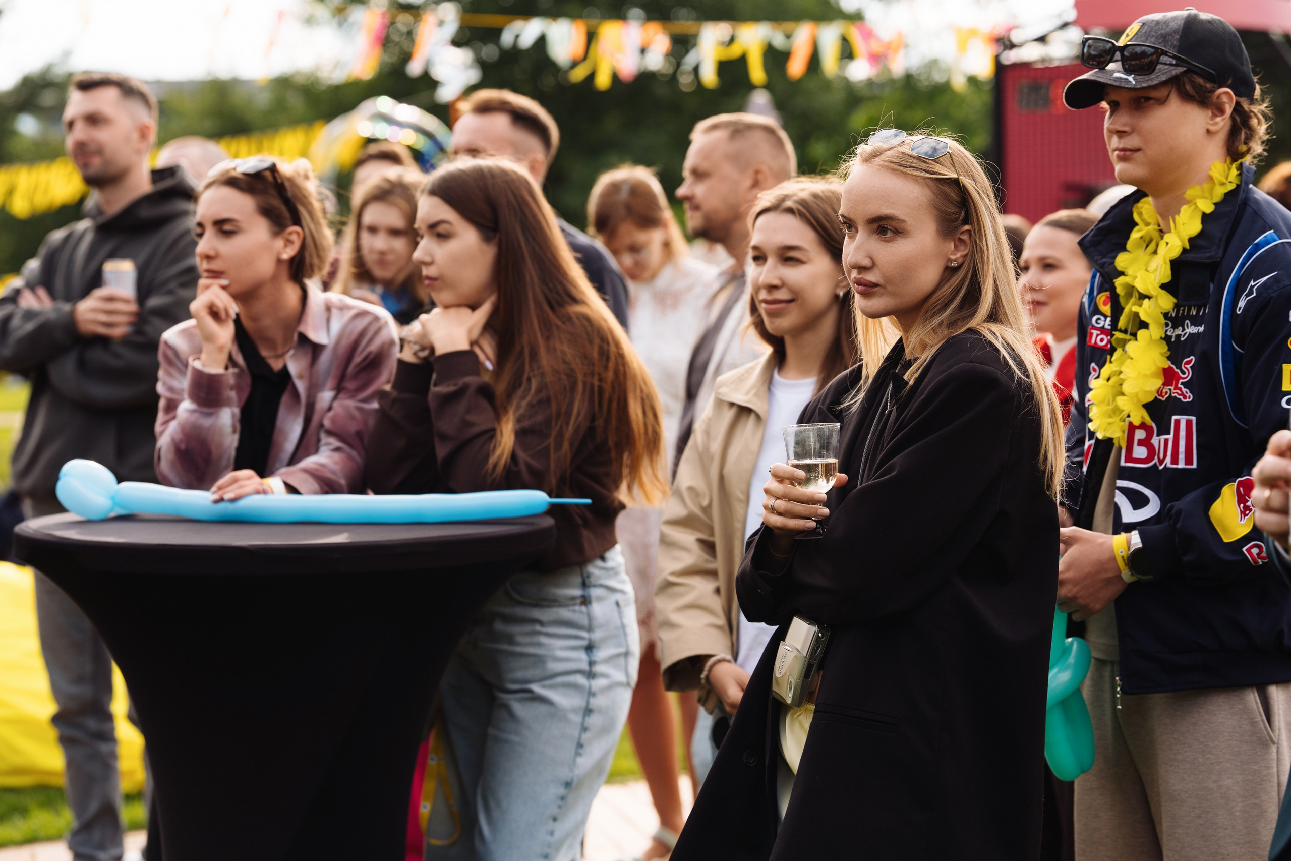 Summer corporate. Рекламный фотограф Москва — рекламная и бренд-съёмка | Polyakov