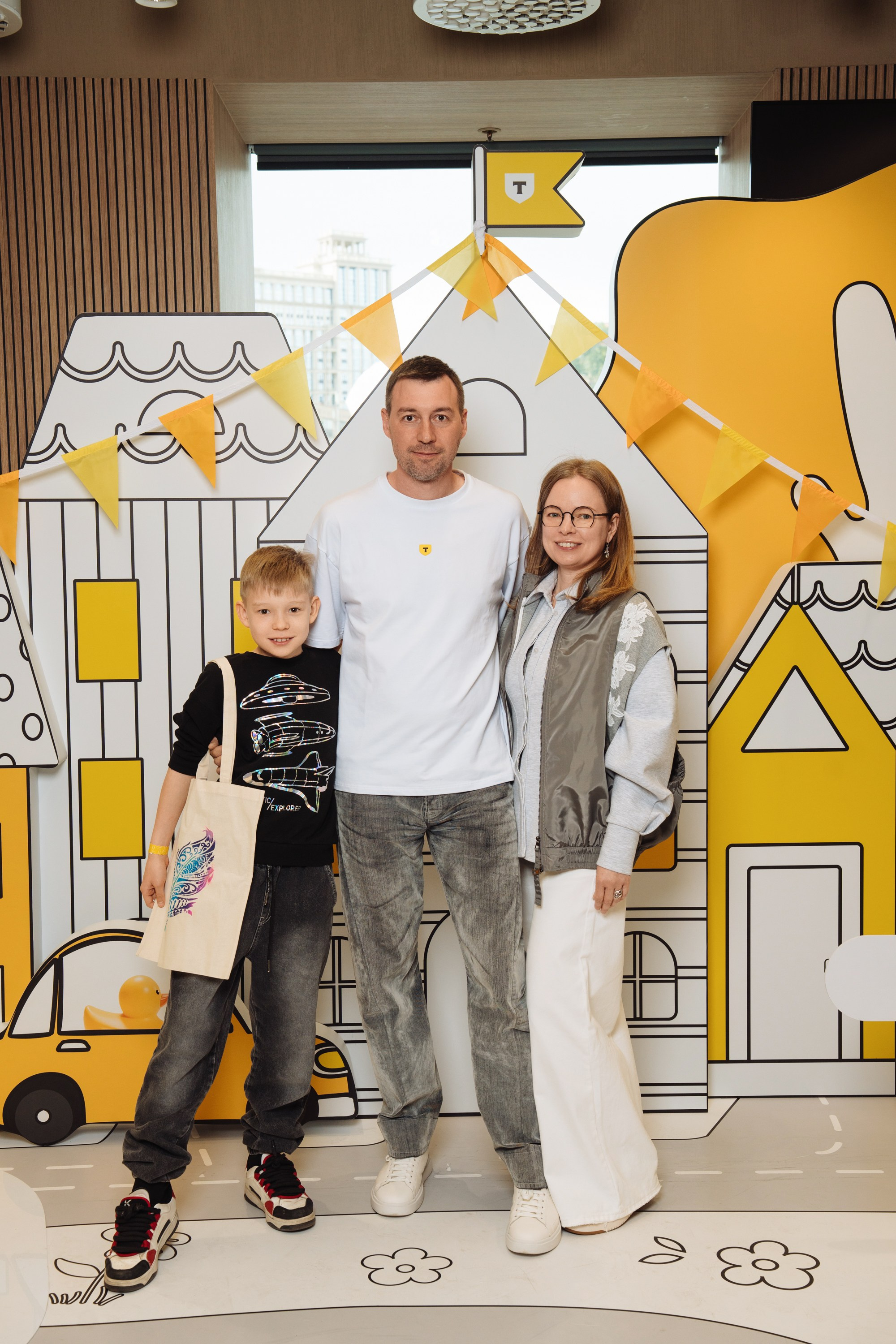 Kids Day 2026. Рекламный фотограф Москва — рекламная и бренд-съёмка | Polyakov