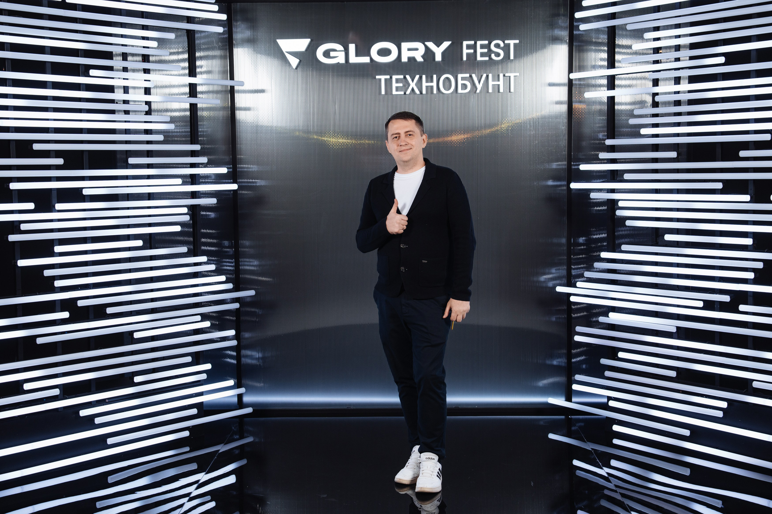 Glory 2025. Рекламный фотограф Москва — рекламная и бренд-съёмка | Polyakov