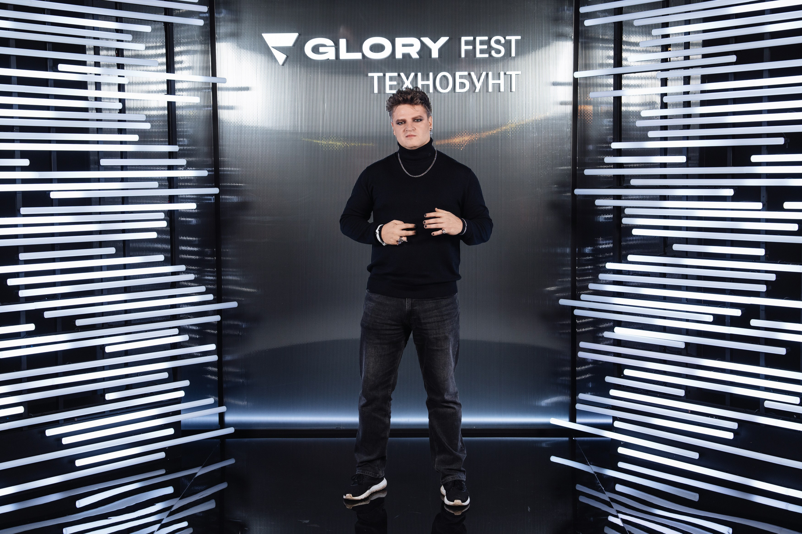 Glory 2025. Рекламный фотограф Москва — рекламная и бренд-съёмка | Polyakov