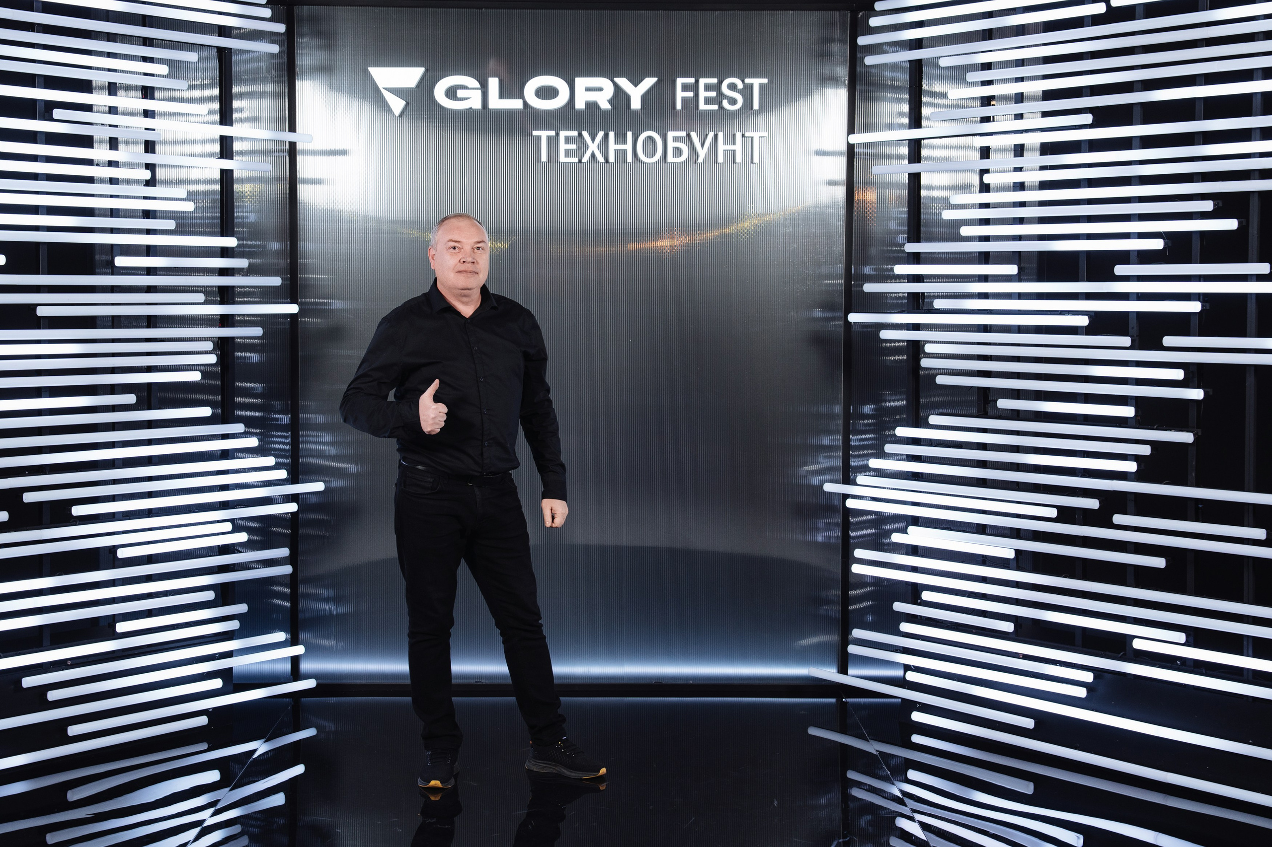 Glory 2025. Рекламный фотограф Москва — рекламная и бренд-съёмка | Polyakov