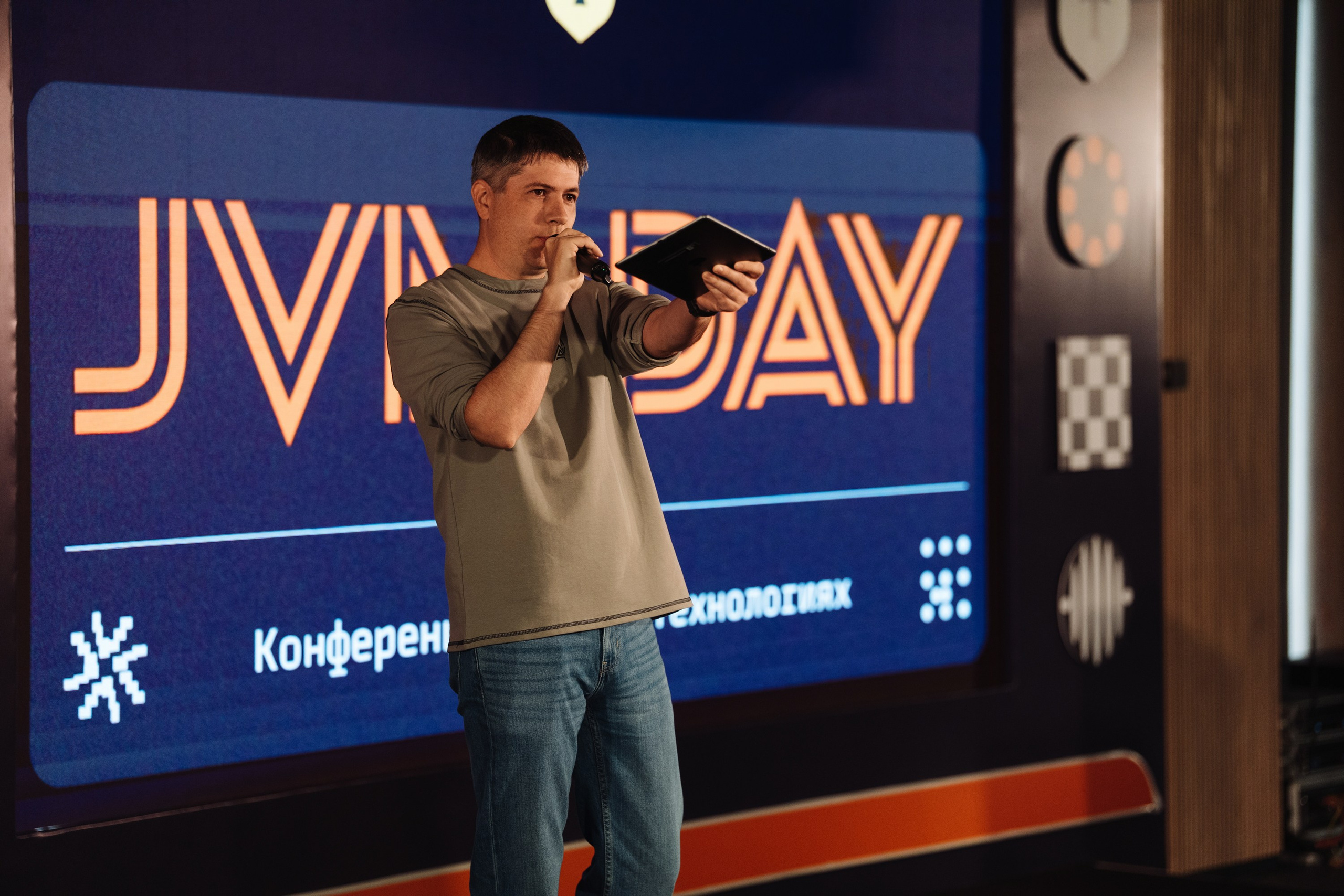 JVM DAY 2026. Рекламный фотограф Москва — рекламная и бренд-съёмка | Polyakov