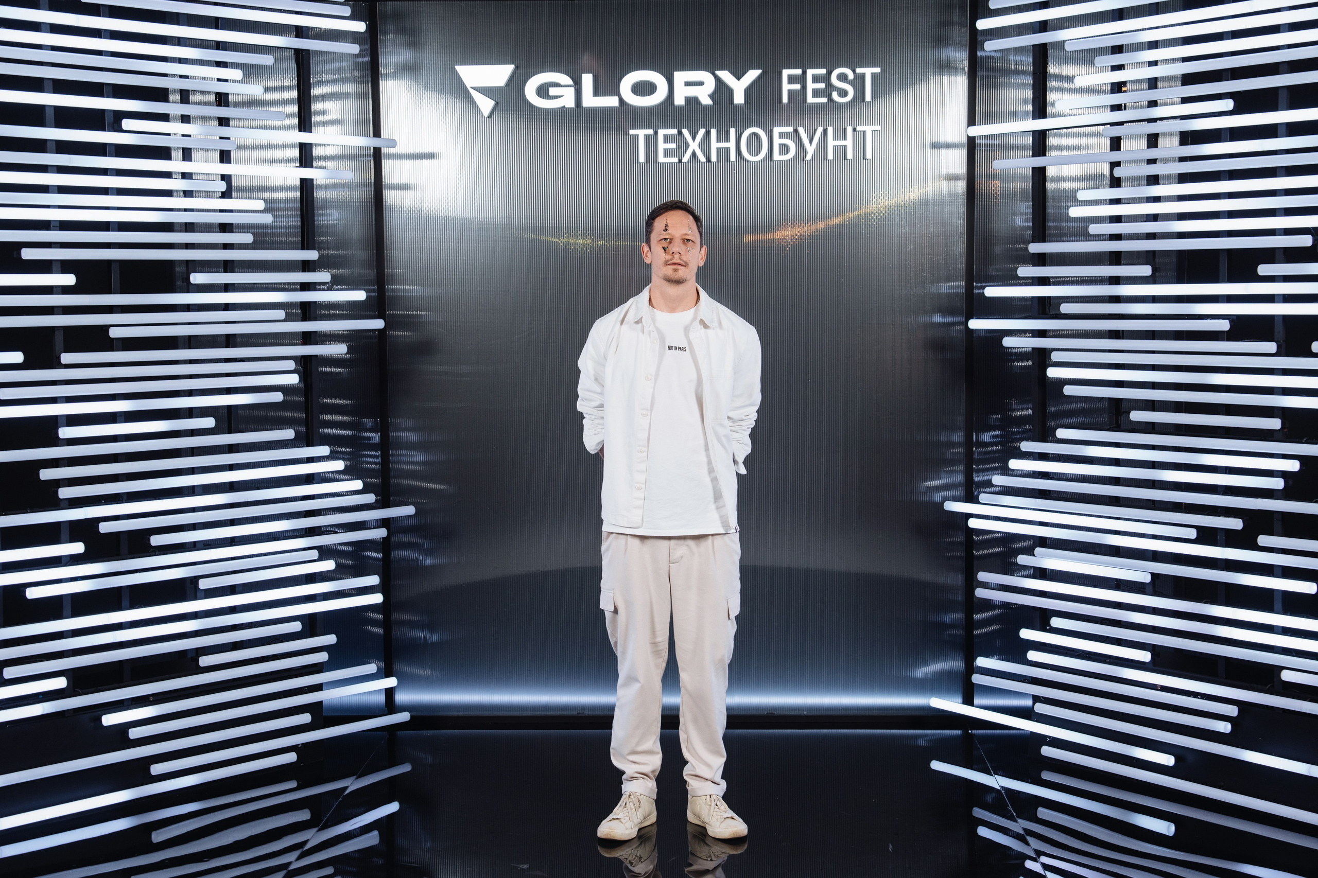 Glory 2025. Рекламный фотограф Москва — рекламная и бренд-съёмка | Polyakov