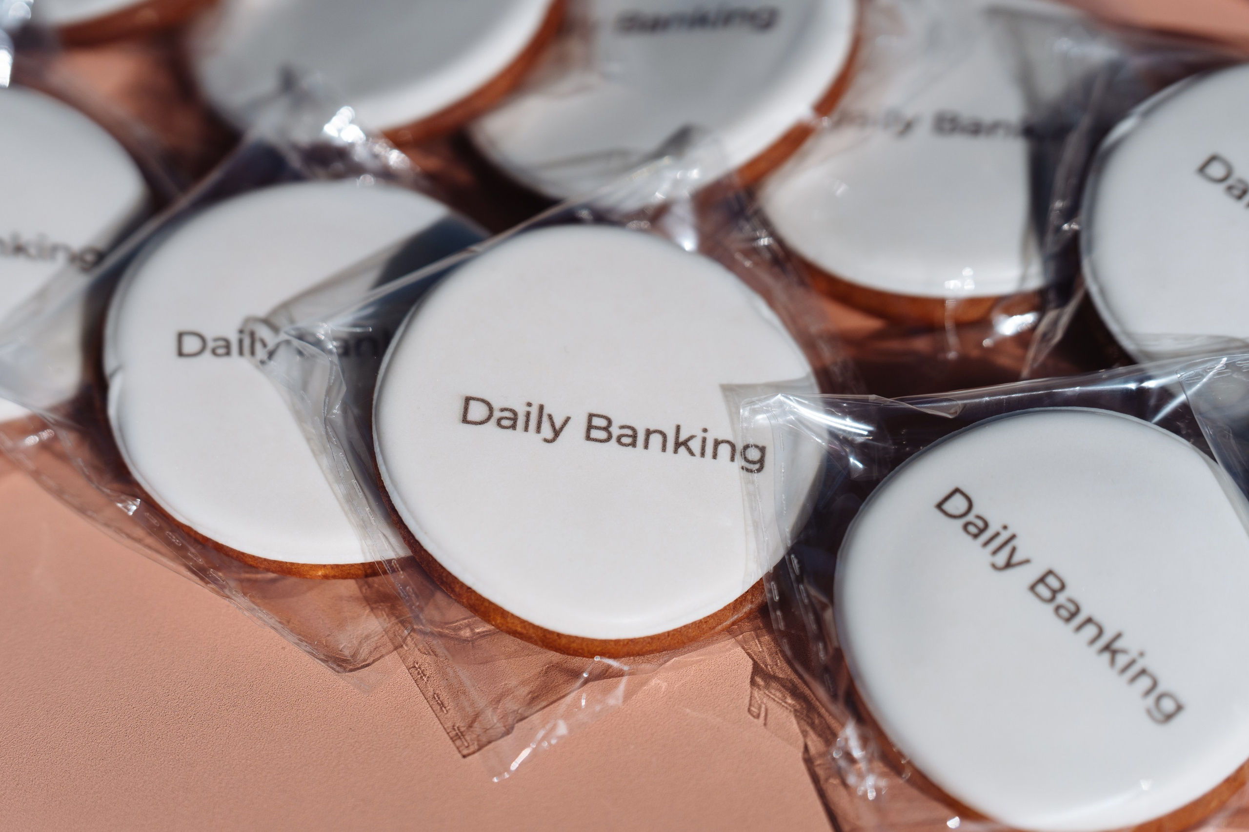 Daily Banking. Рекламный фотограф Москва — рекламная и бренд-съёмка | Polyakov