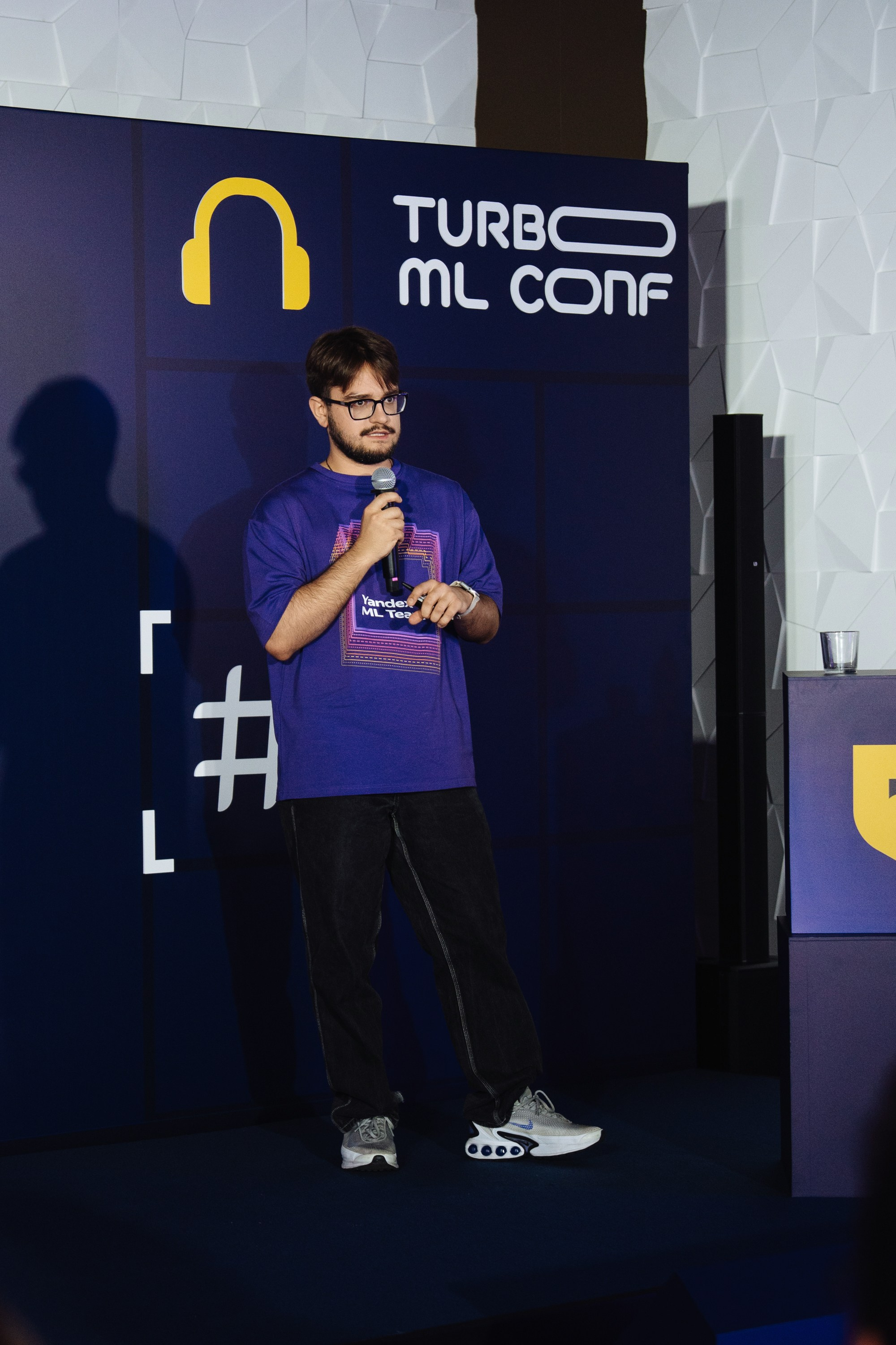 Turbo ML conf 2025. Рекламный фотограф Москва — рекламная и бренд-съёмка | Polyakov