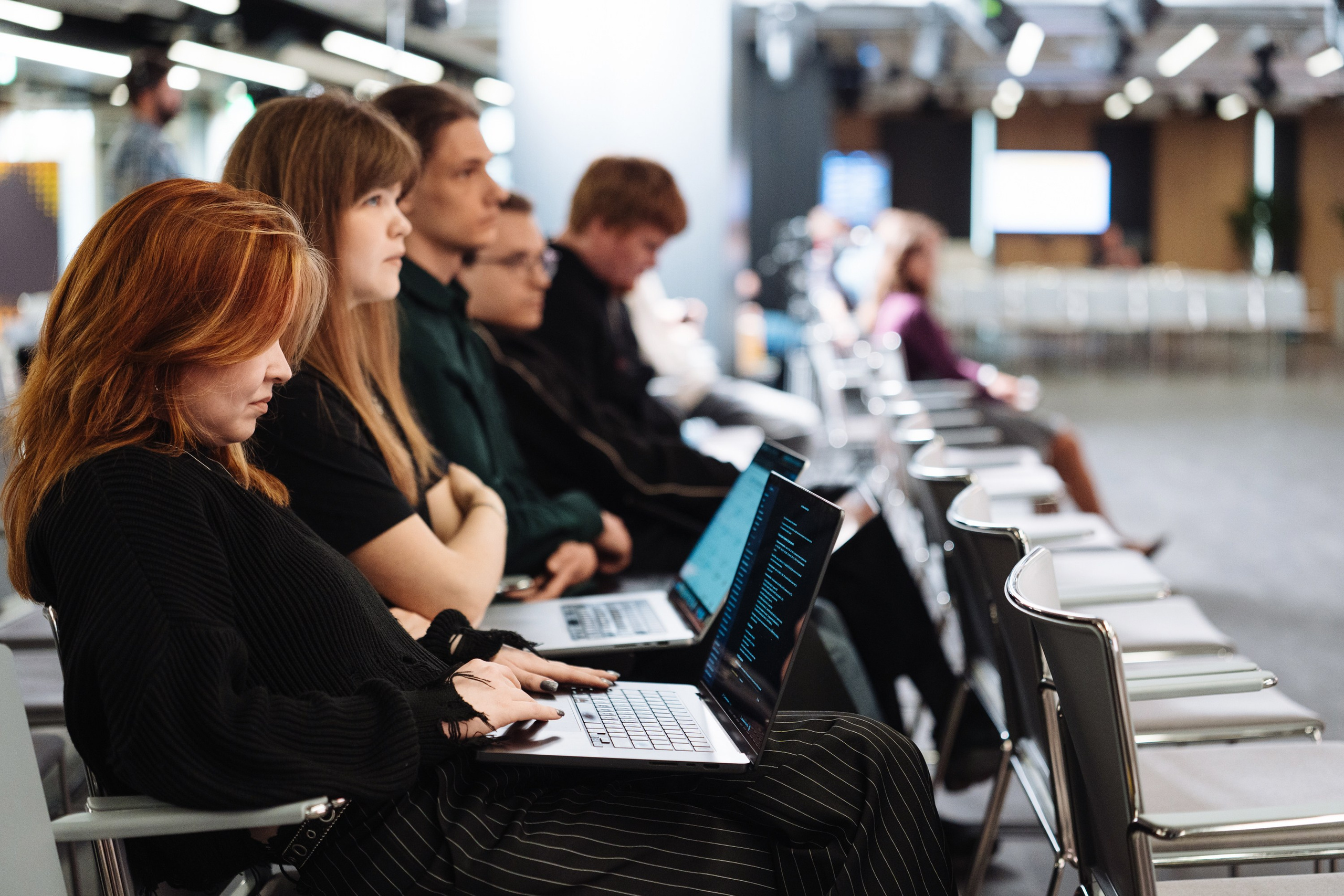 B2B Tech Day. Рекламный фотограф Москва — рекламная и бренд-съёмка | Polyakov