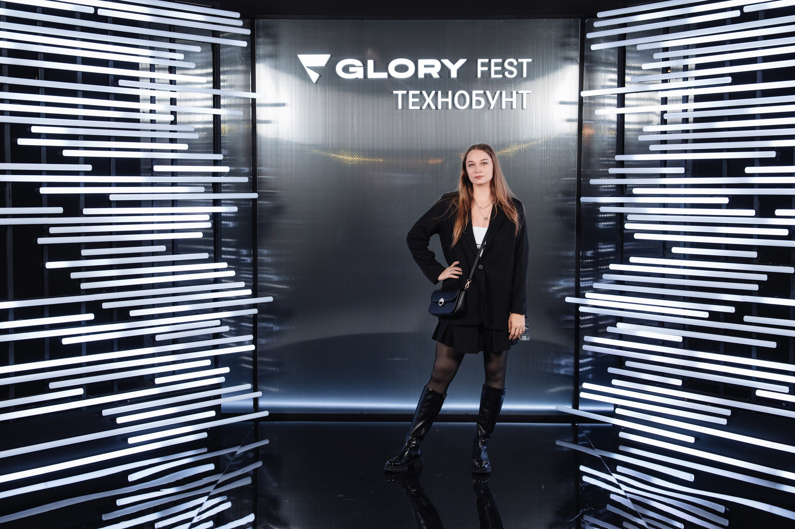 Glory 2025. Рекламный фотограф Москва — рекламная и бренд-съёмка | Polyakov