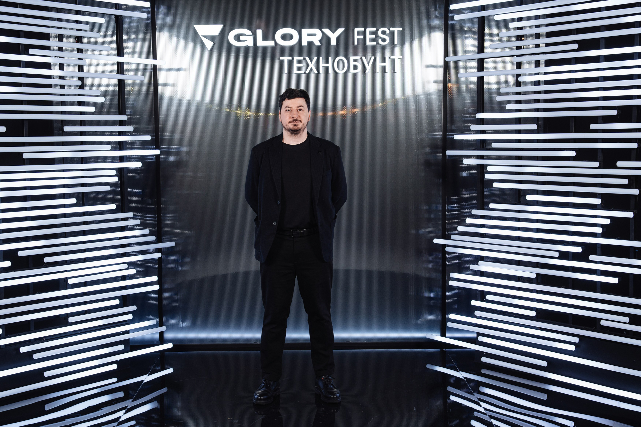 Glory 2025. Рекламный фотограф Москва — рекламная и бренд-съёмка | Polyakov