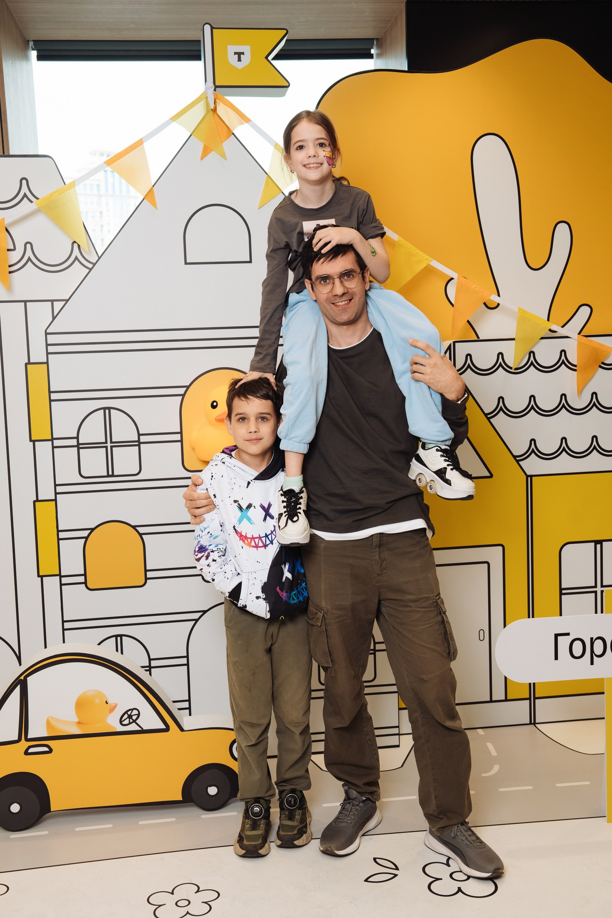 Kids Day 2026. Рекламный фотограф Москва — рекламная и бренд-съёмка | Polyakov