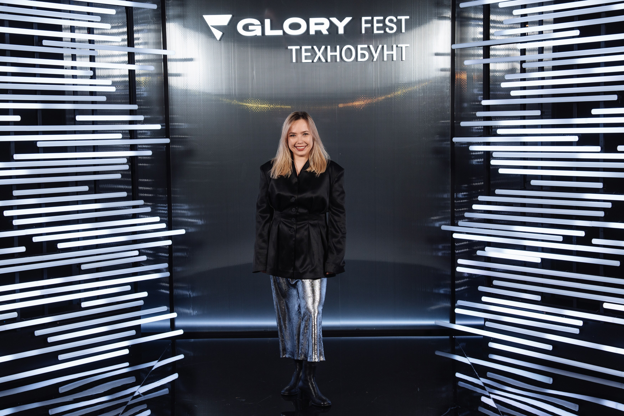 Glory 2025. Рекламный фотограф Москва — рекламная и бренд-съёмка | Polyakov