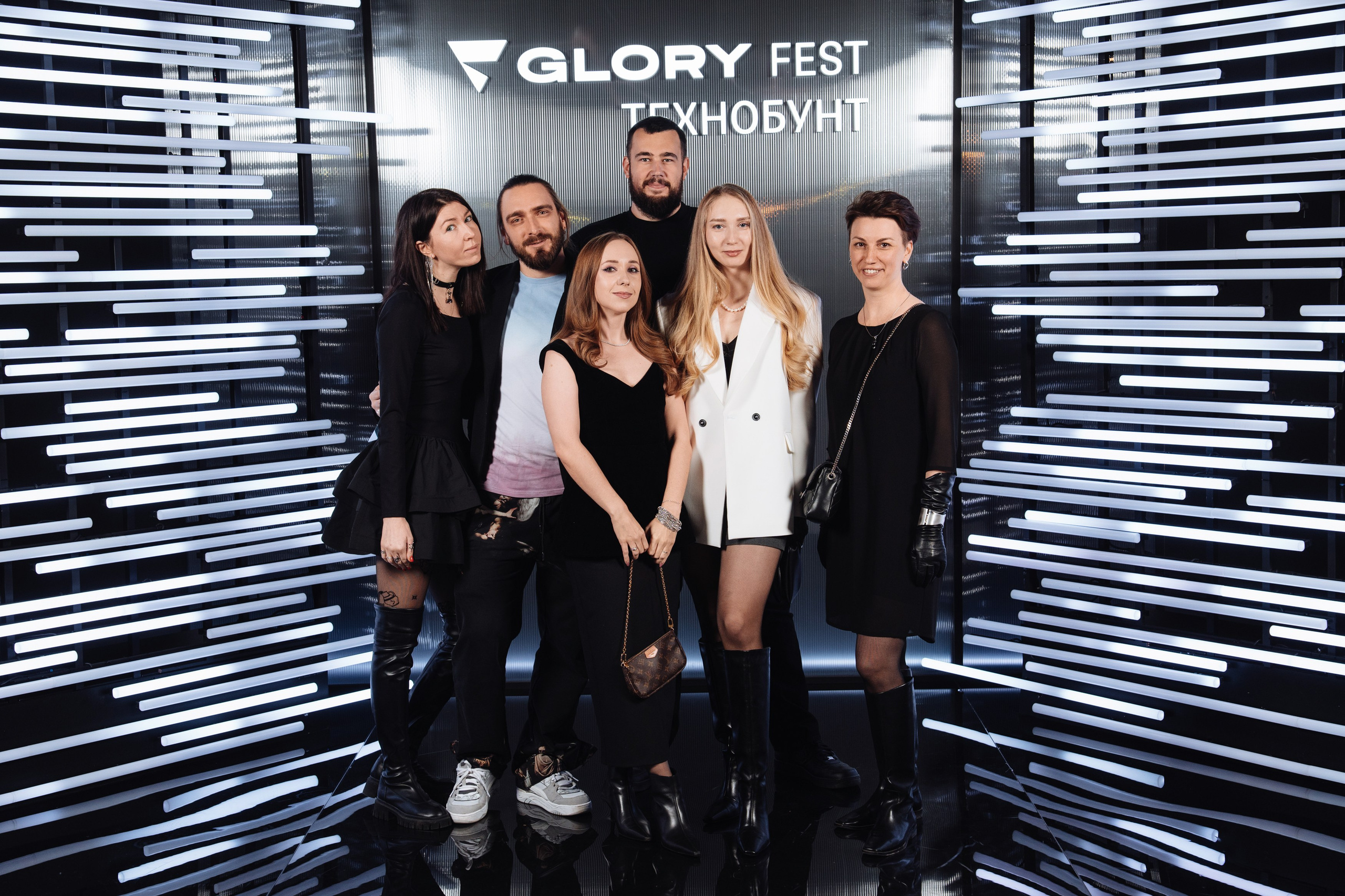 Glory 2025. Рекламный фотограф Москва — рекламная и бренд-съёмка | Polyakov