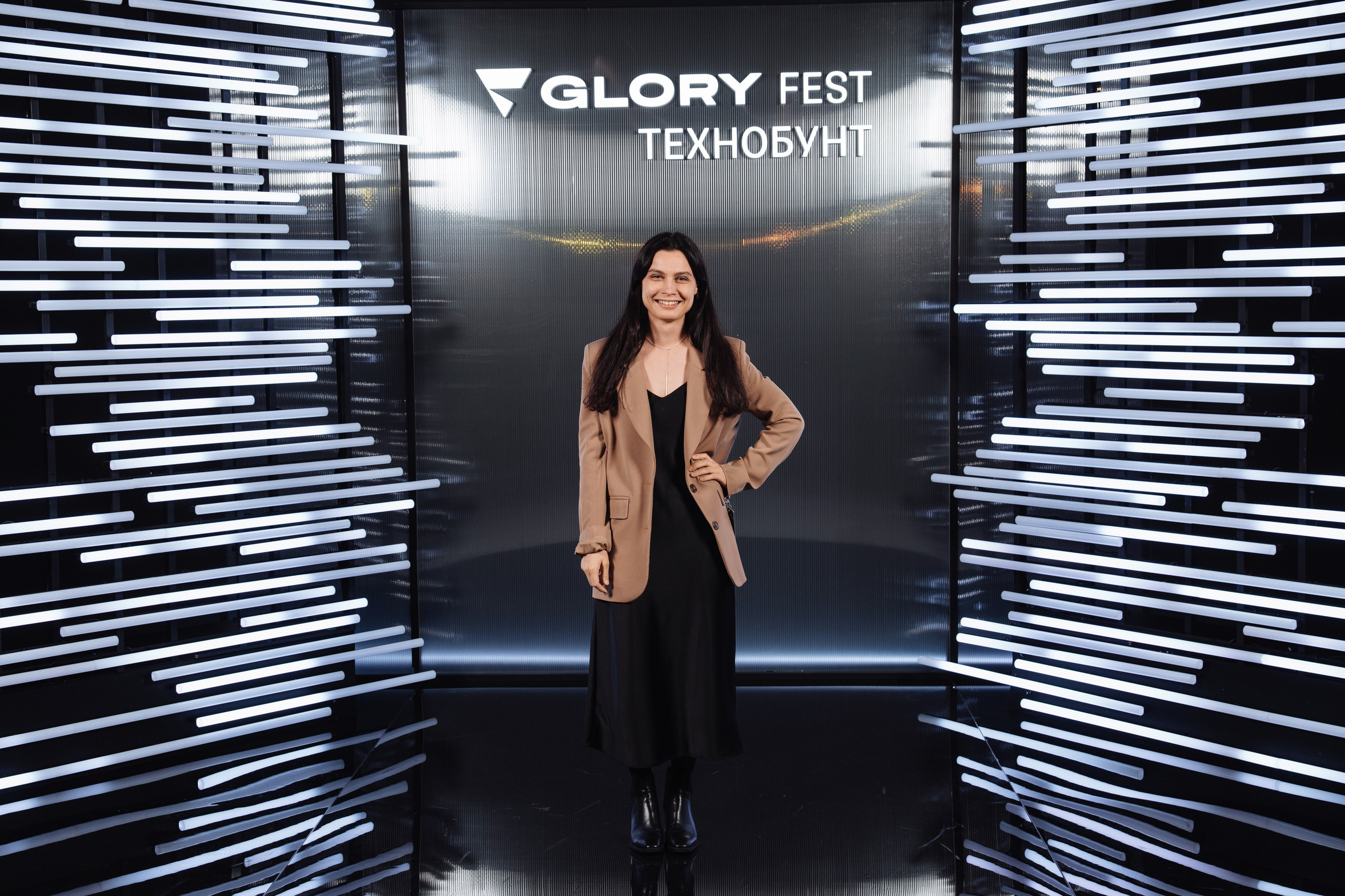 Glory 2025. Рекламный фотограф Москва — рекламная и бренд-съёмка | Polyakov