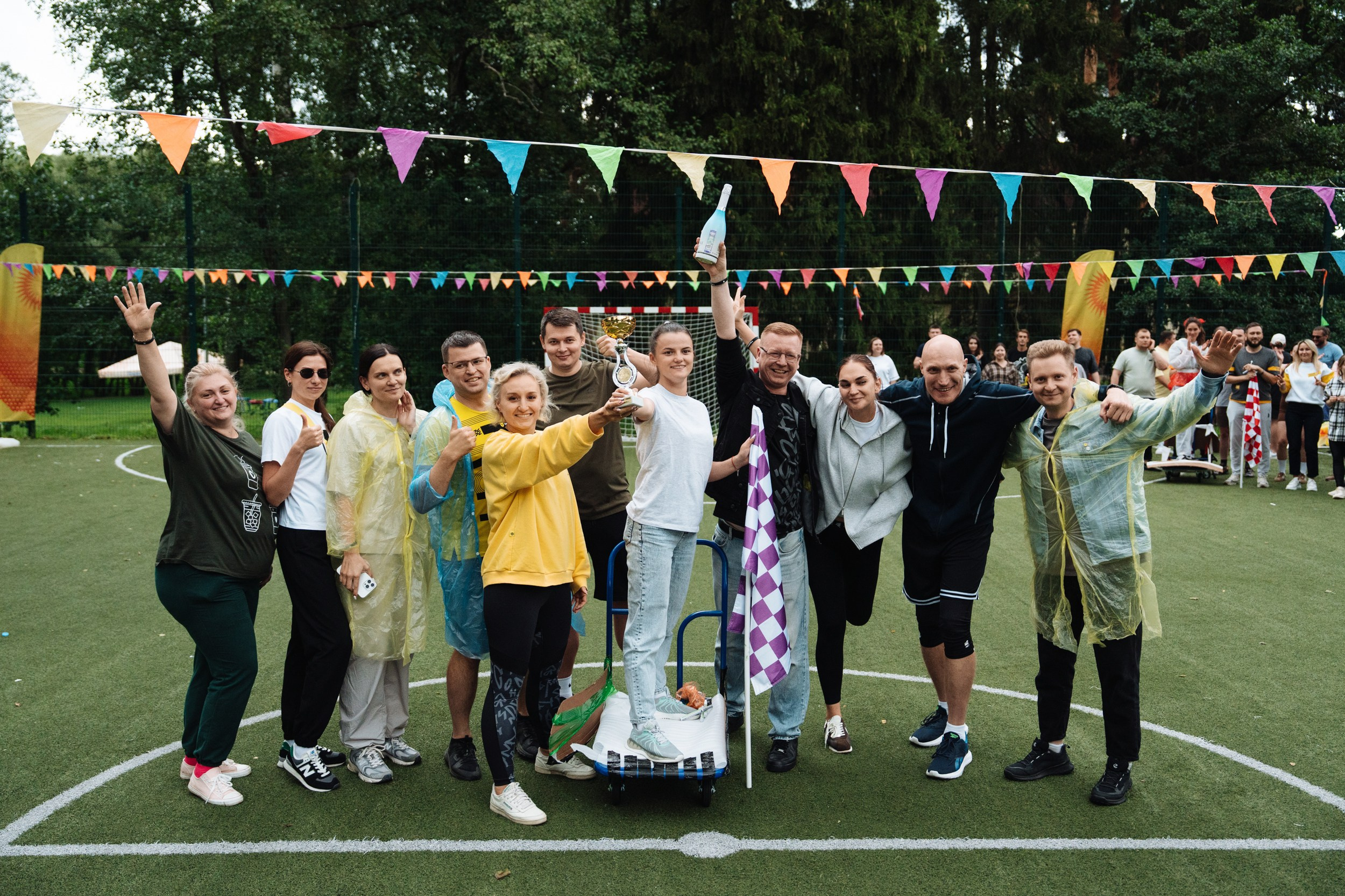 Summer corporate. Рекламный фотограф Москва — рекламная и бренд-съёмка | Polyakov
