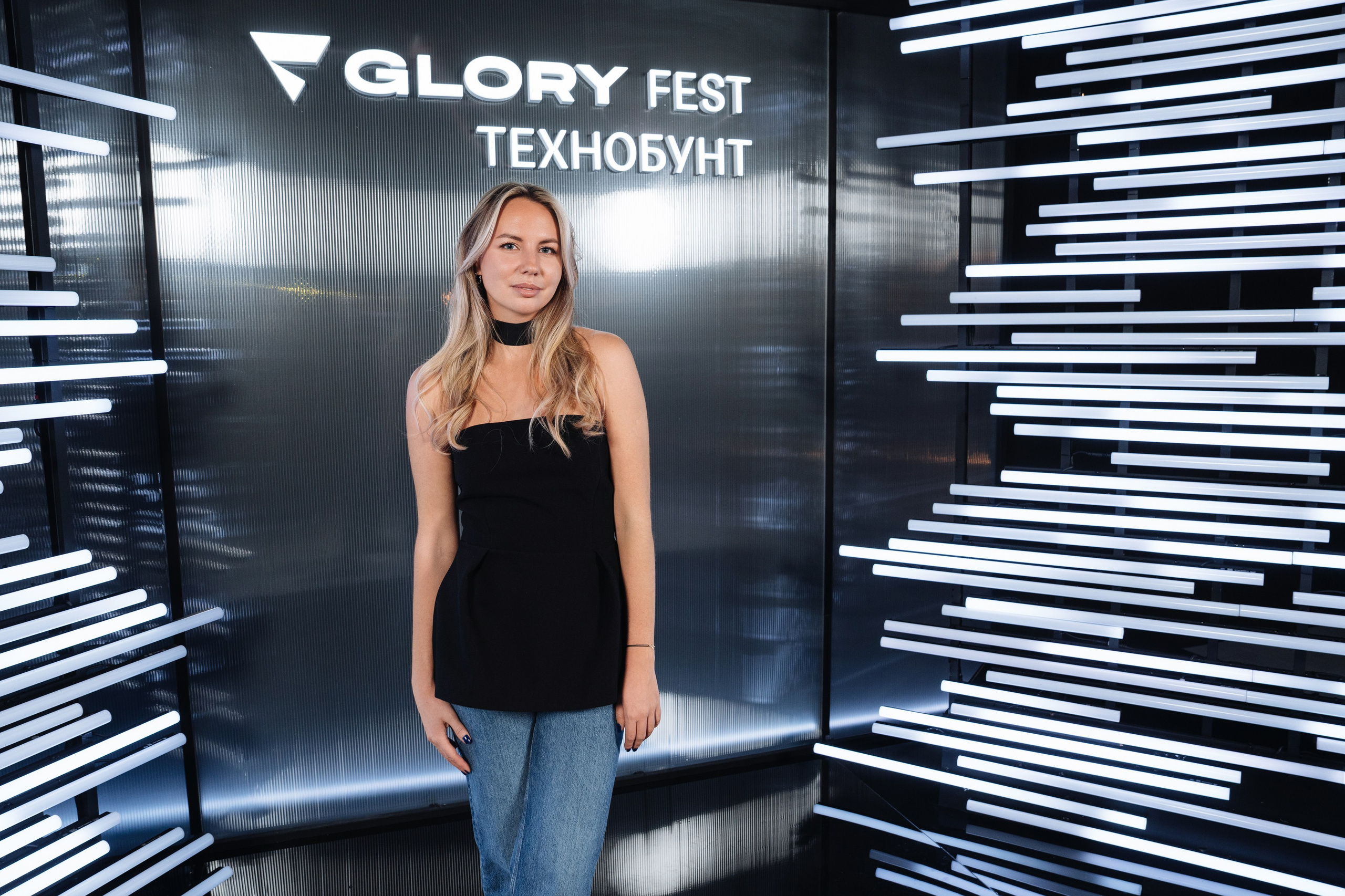 Glory 2025. Рекламный фотограф Москва — рекламная и бренд-съёмка | Polyakov