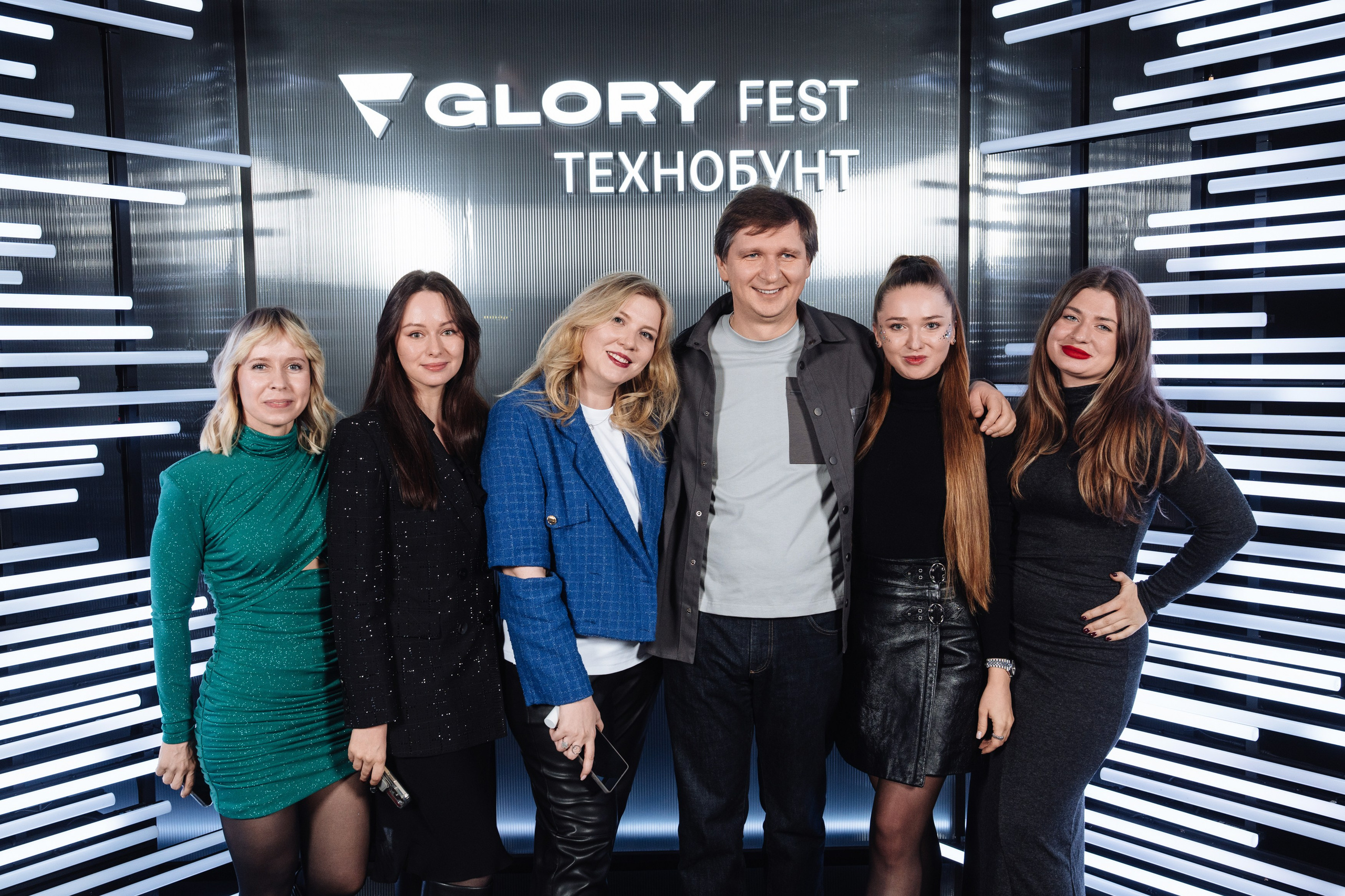Glory 2025. Рекламный фотограф Москва — рекламная и бренд-съёмка | Polyakov