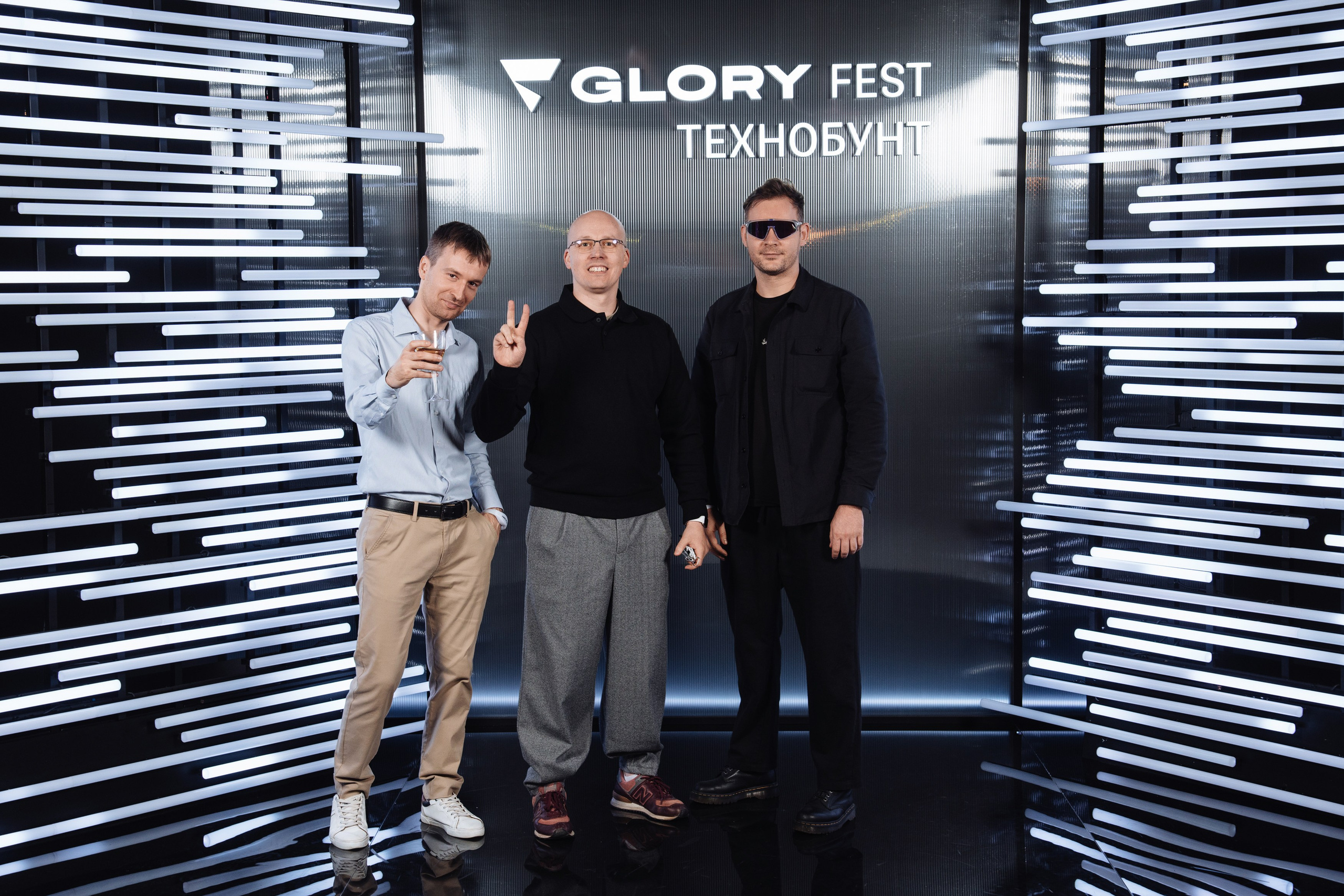 Glory 2025. Рекламный фотограф Москва — рекламная и бренд-съёмка | Polyakov