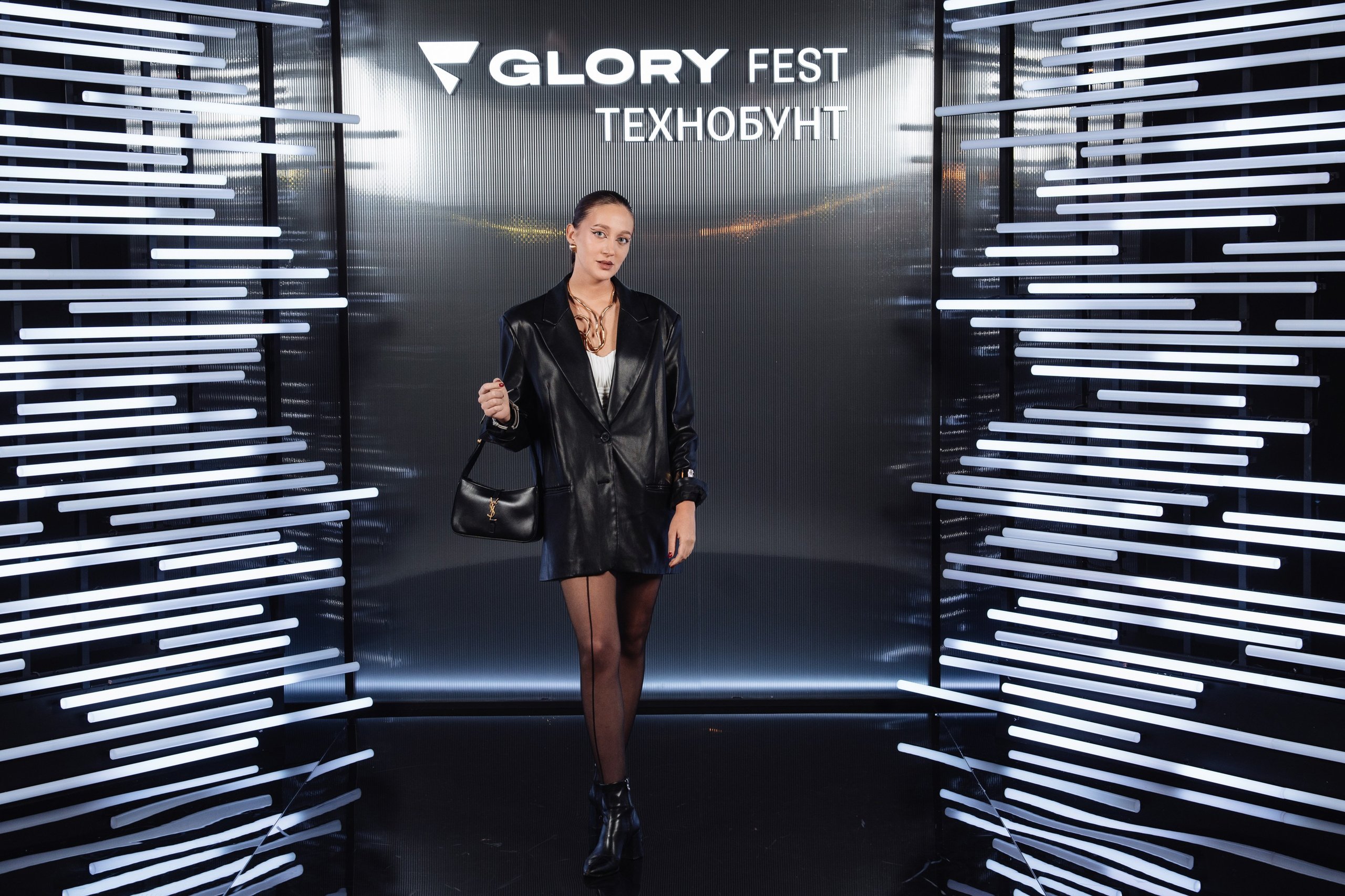 Glory 2025. Рекламный фотограф Москва — рекламная и бренд-съёмка | Polyakov