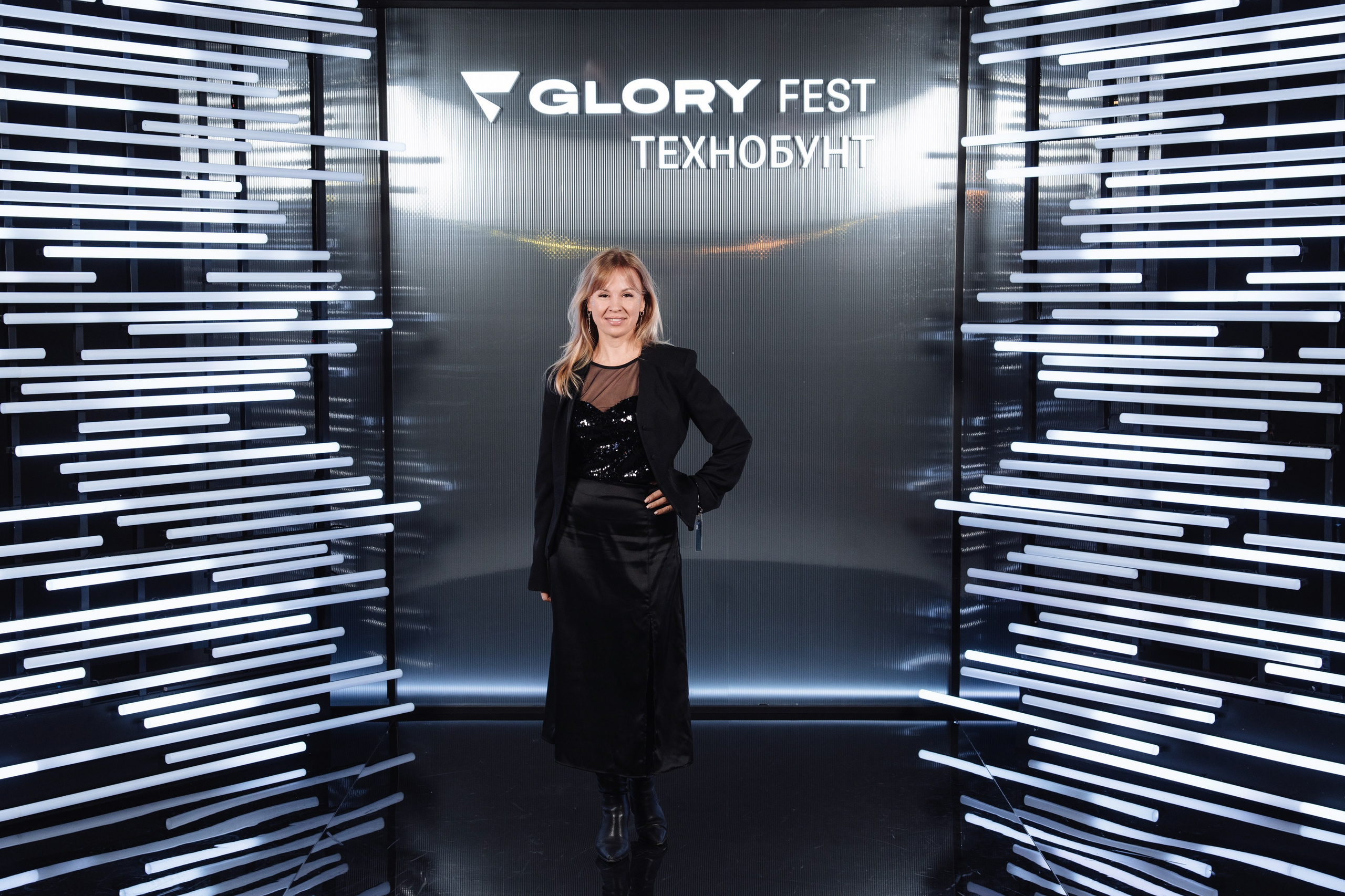 Glory 2025. Рекламный фотограф Москва — рекламная и бренд-съёмка | Polyakov