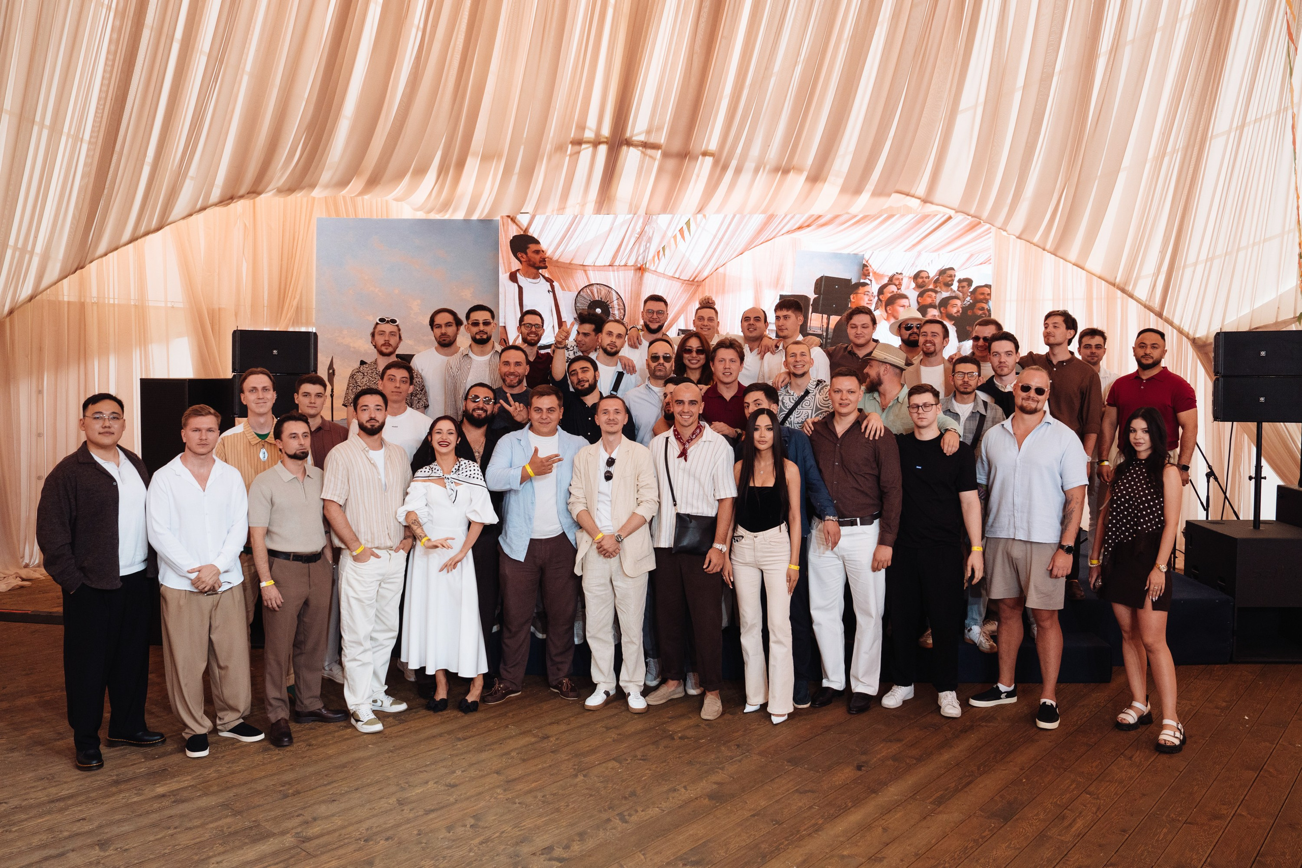 Summer corporate. Рекламный фотограф Москва — рекламная и бренд-съёмка | Polyakov
