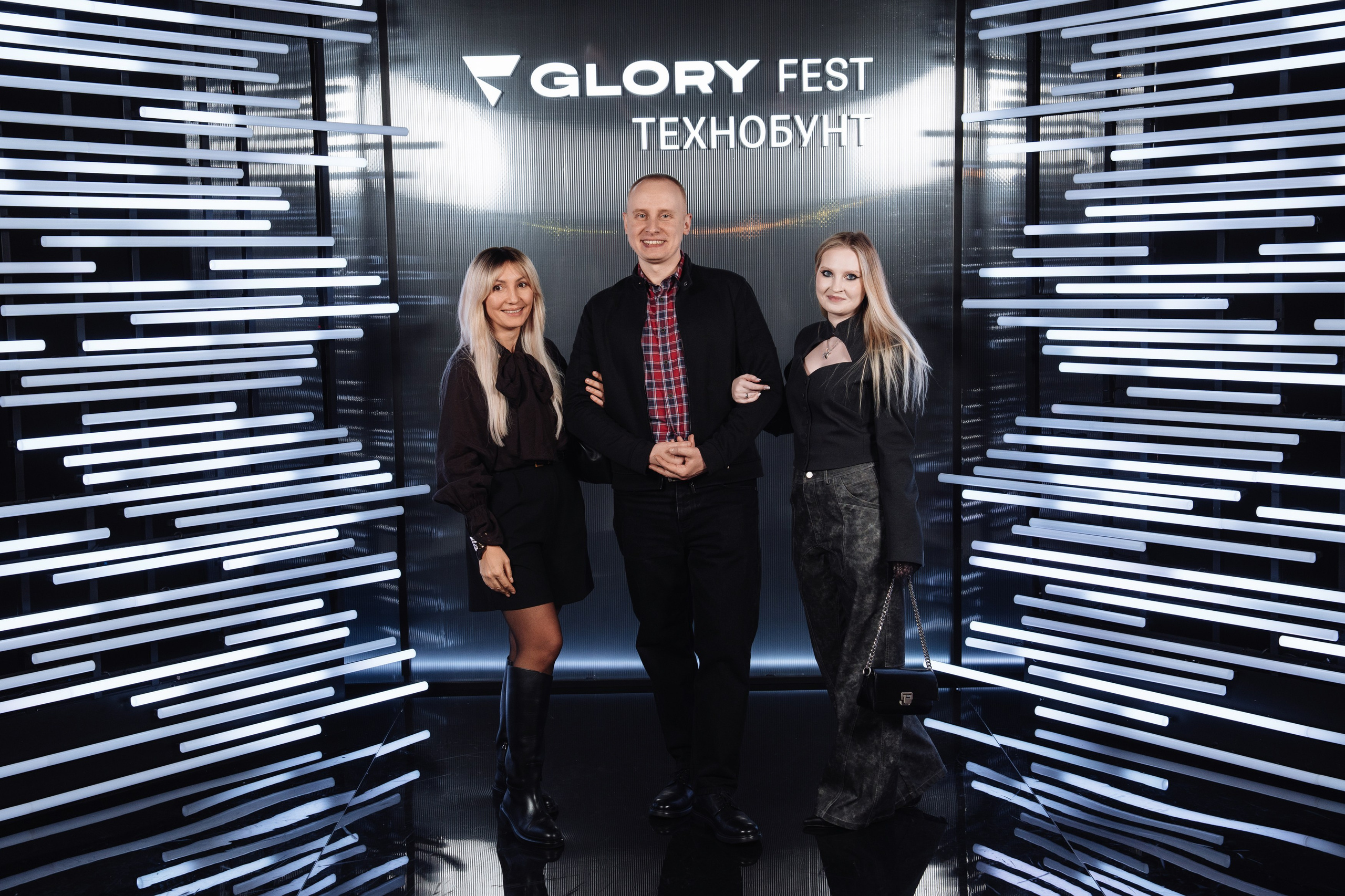 Glory 2025. Рекламный фотограф Москва — рекламная и бренд-съёмка | Polyakov