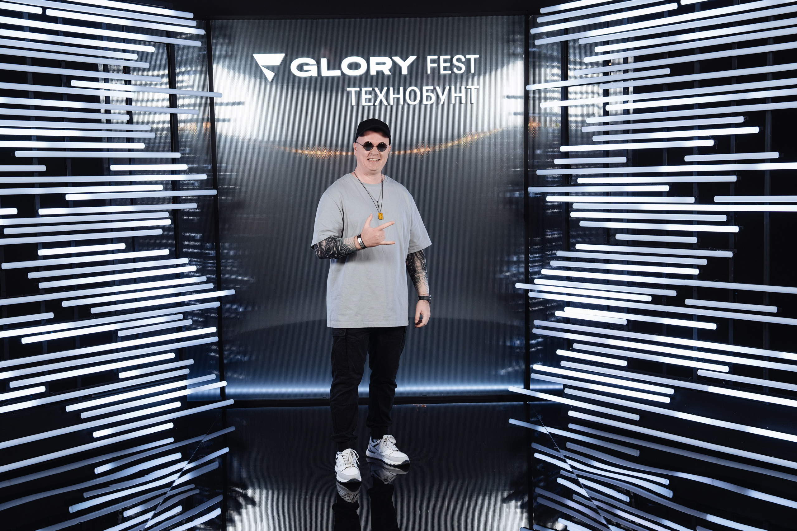 Glory 2025. Рекламный фотограф Москва — рекламная и бренд-съёмка | Polyakov