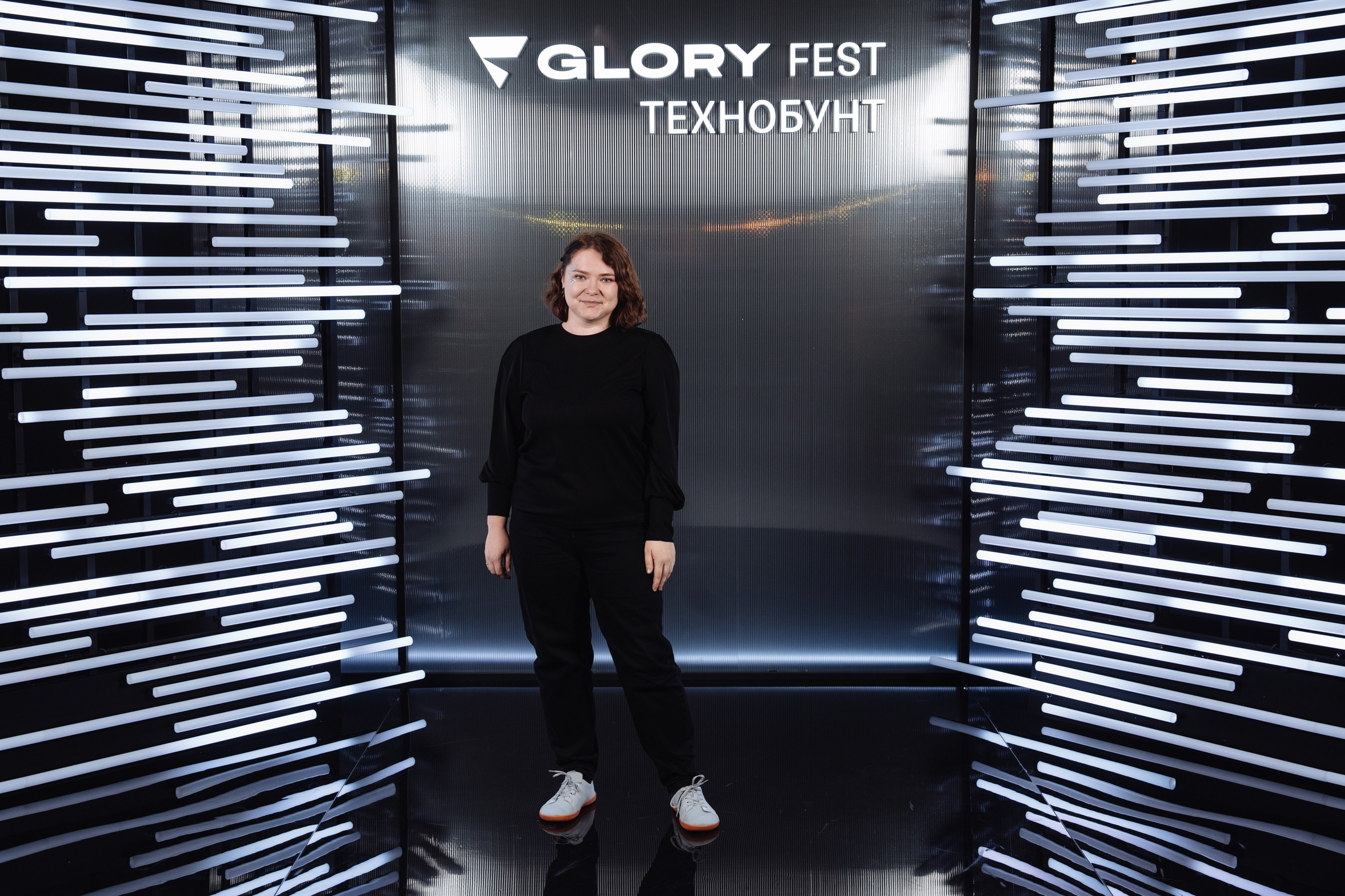 Glory 2025. Рекламный фотограф Москва — рекламная и бренд-съёмка | Polyakov